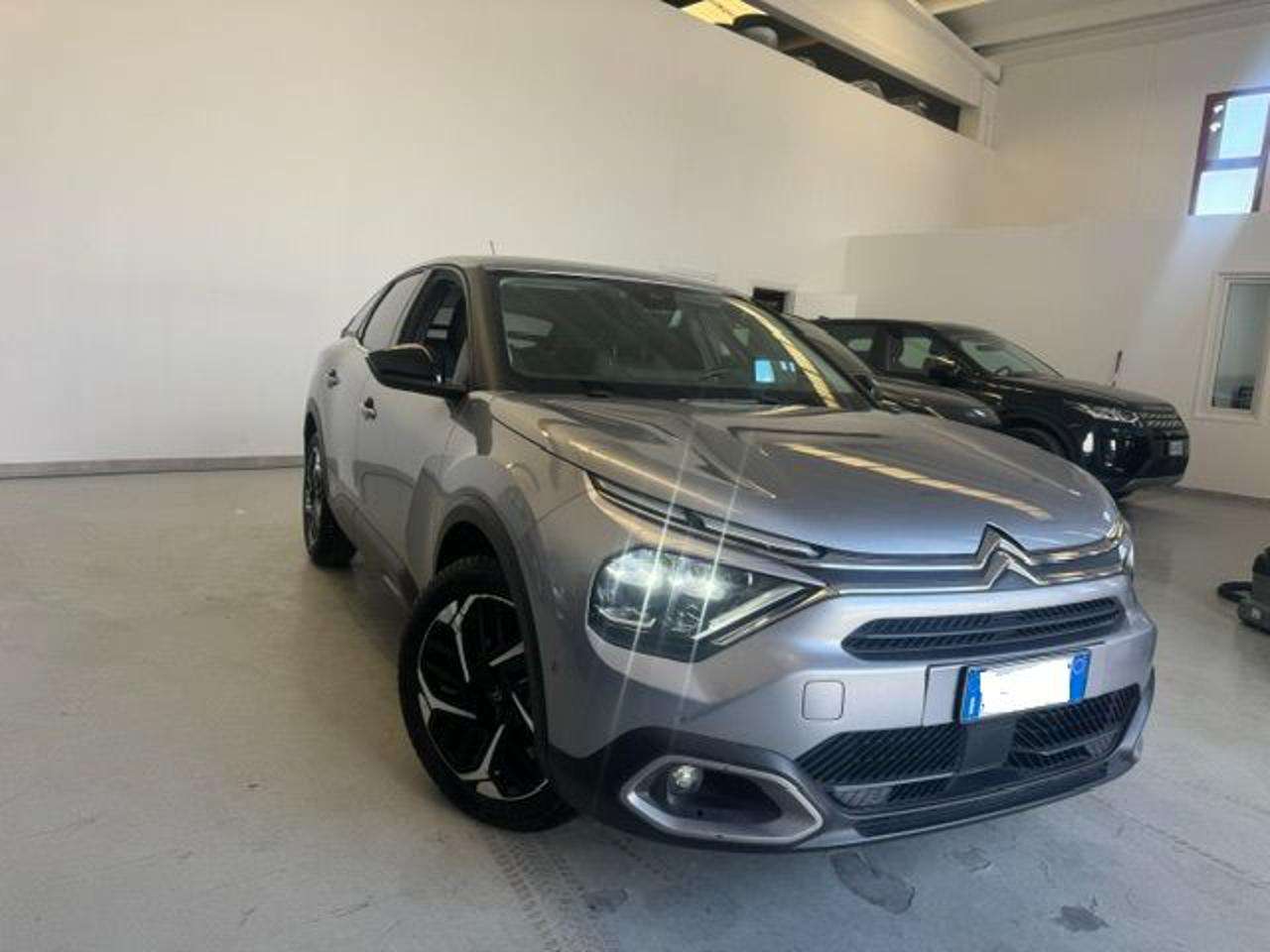 Citroen C4 PureTech 130 S&S EAT8 Shine