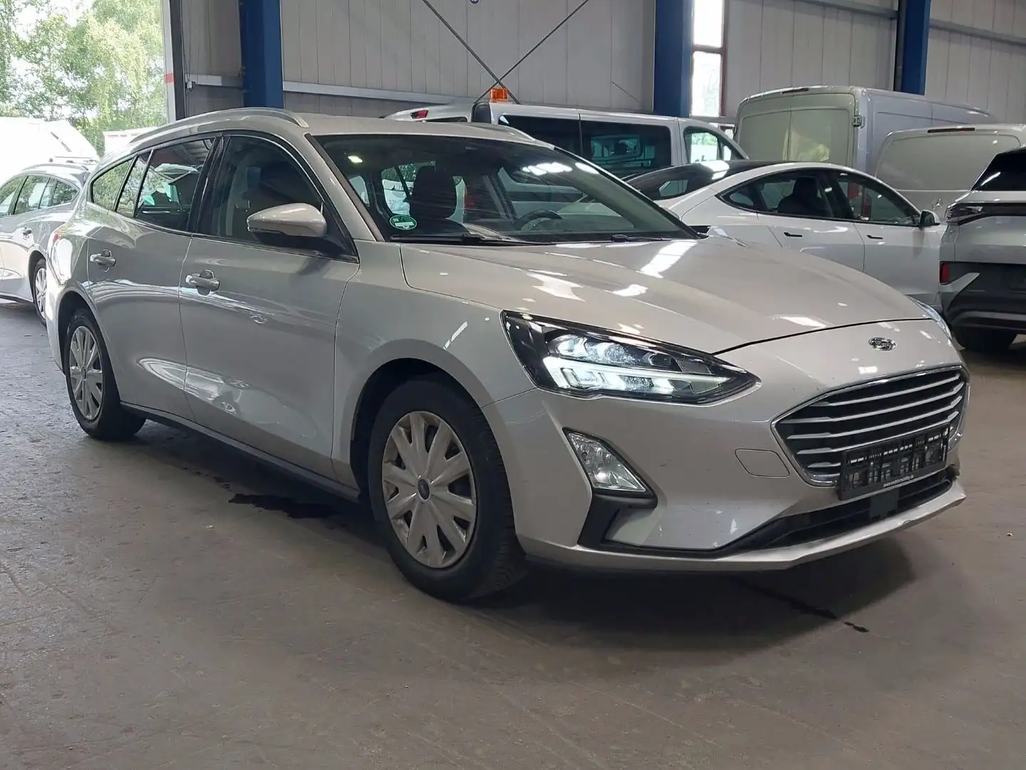 Ford Focus FORD FOCUS TURNIER LED WINTER+SPUR-PAKET PDC GRA Silber - 1