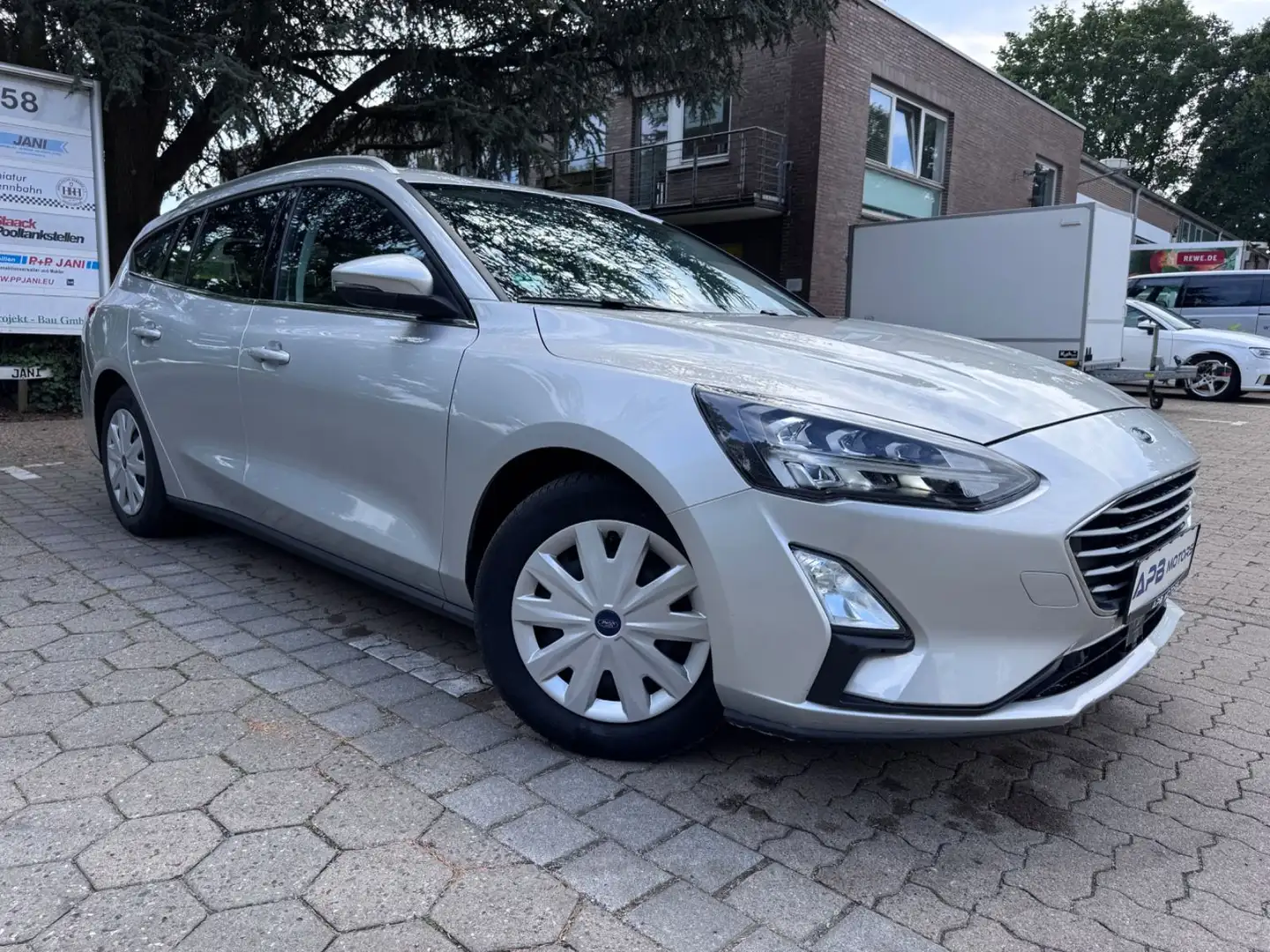 Ford Focus FORD FOCUS TURNIER LED WINTER+SPUR-PAKET PDC GRA Plateado - 1