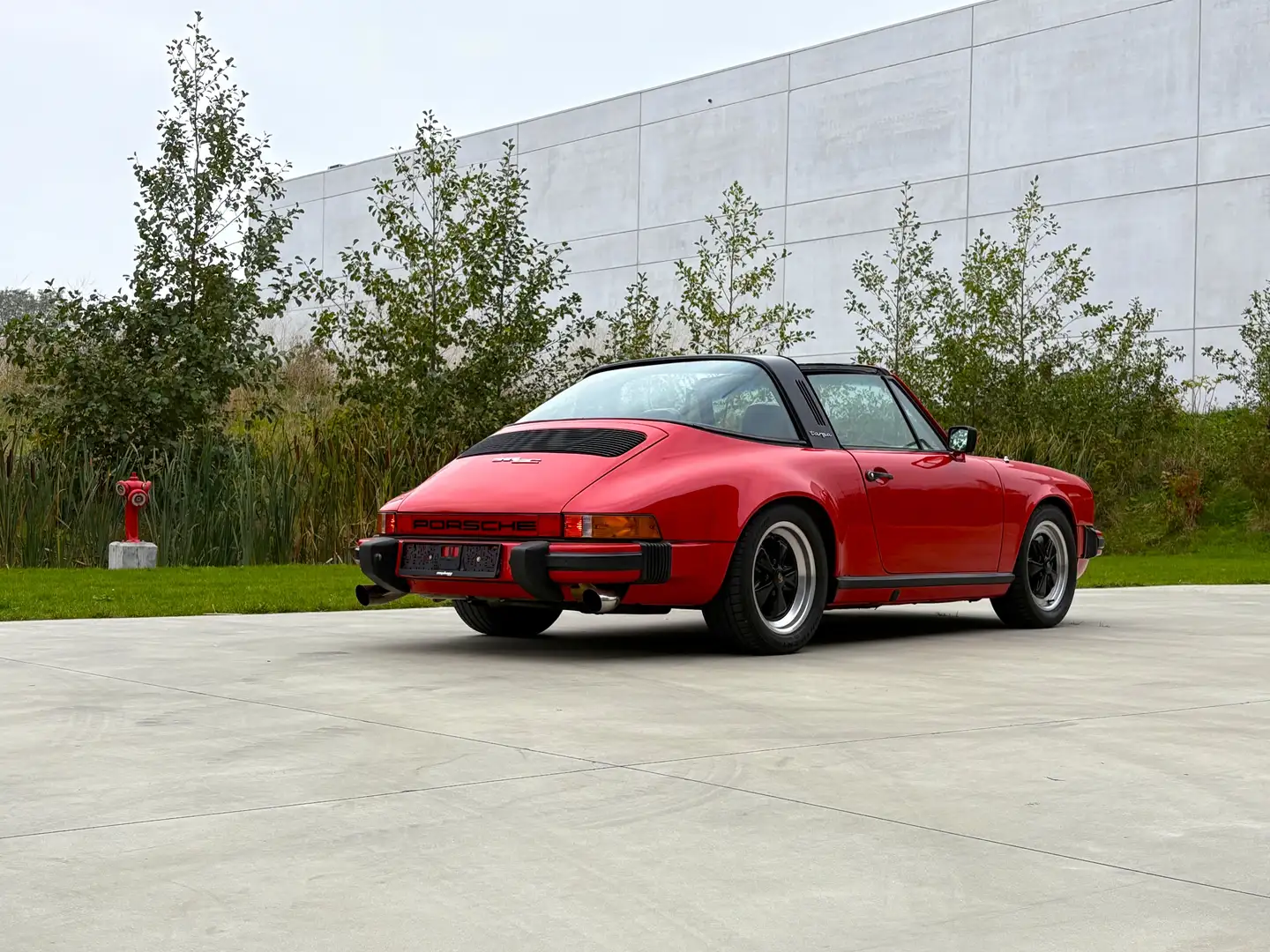 Porsche 911 SC Targa 1980 16"Fuchs Bilstein sound systeem Rood - 2