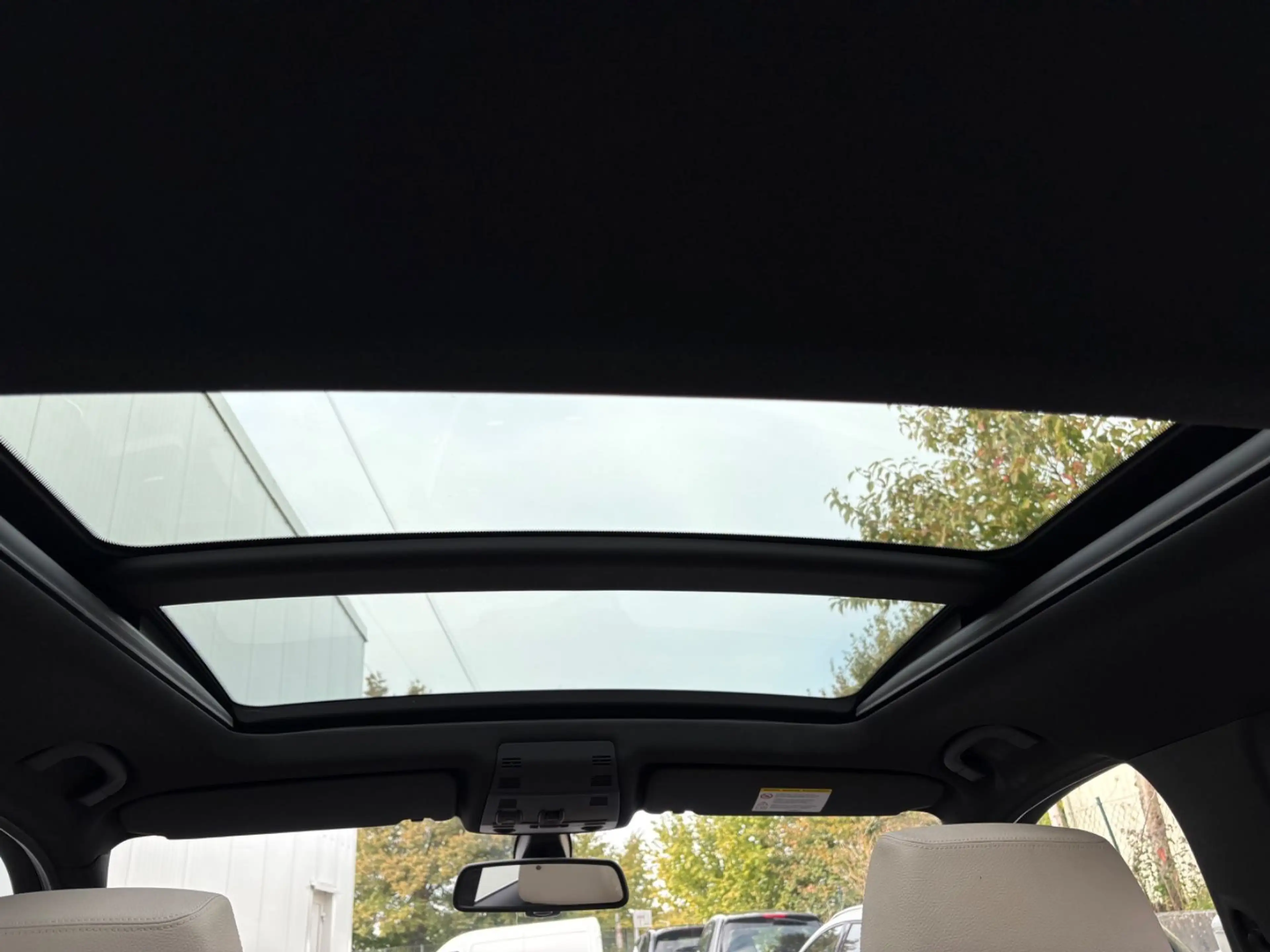 BMW X1 xDrive 23 d/1HAND/PANO/NAVI/SHZ/LEDER/S+W — photo 14