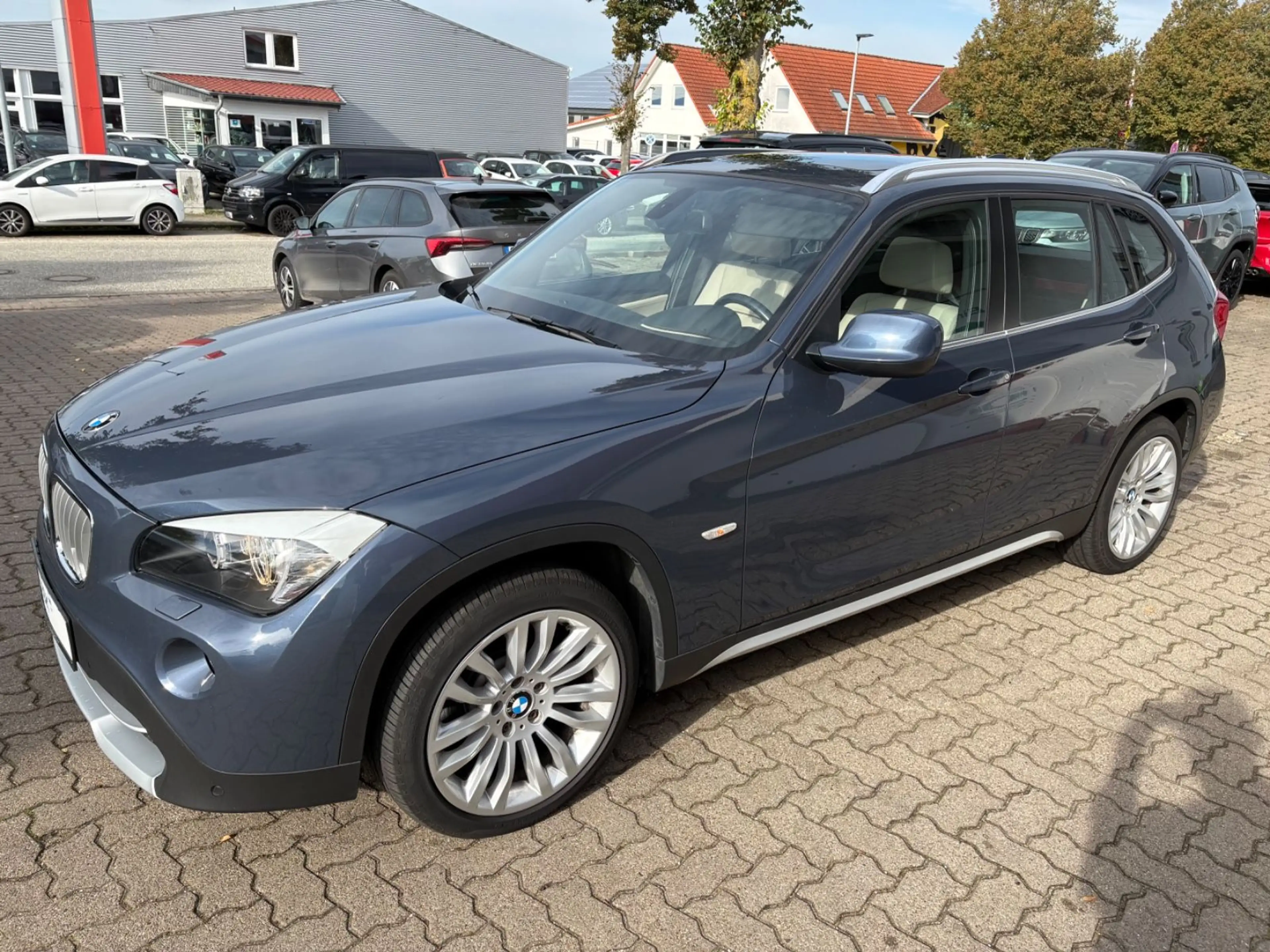 BMW X1 xDrive 23 d/1HAND/PANO/NAVI/SHZ/LEDER/S+W — photo 2
