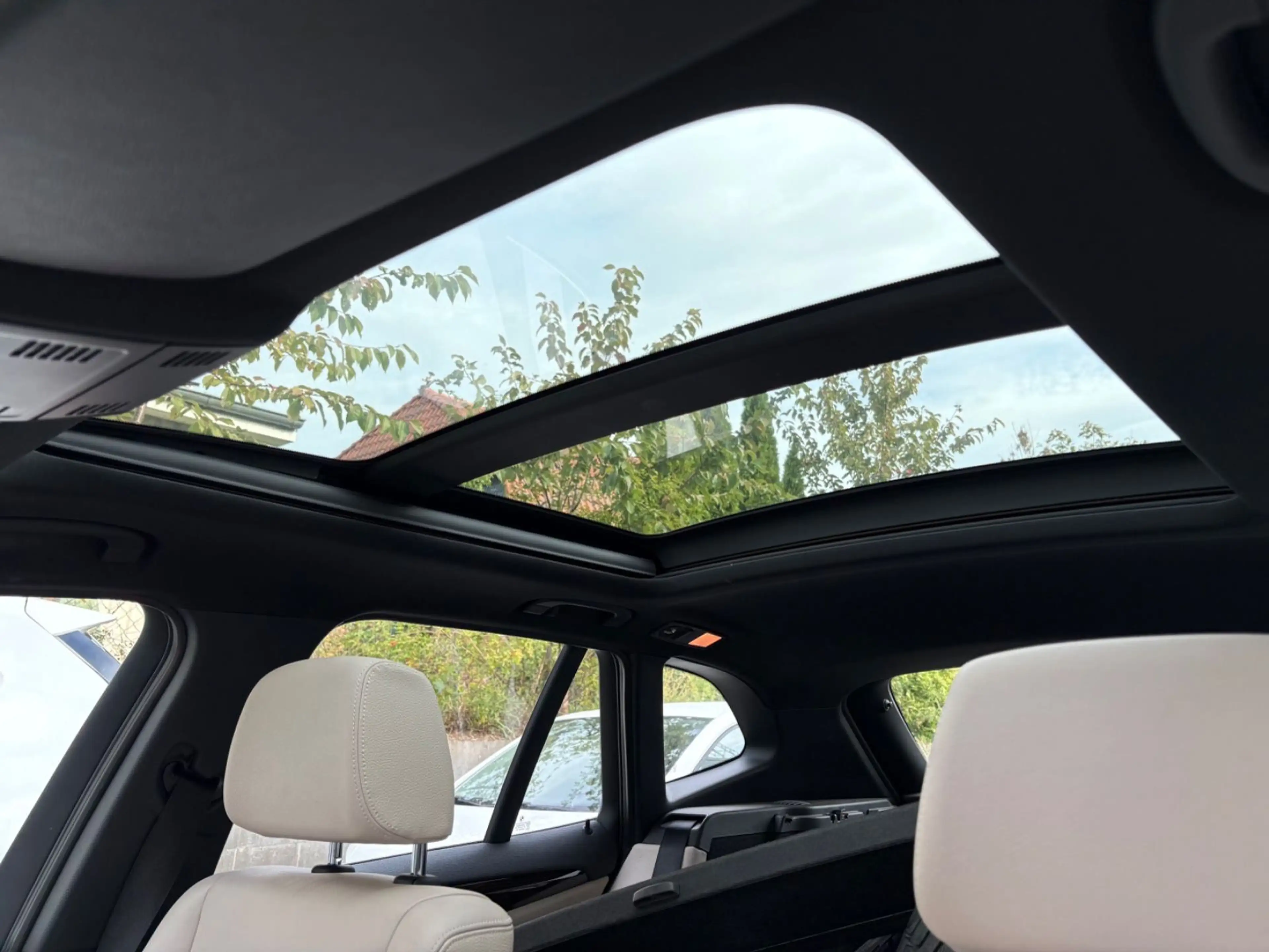 BMW X1 xDrive 23 d/1HAND/PANO/NAVI/SHZ/LEDER/S+W — photo 15
