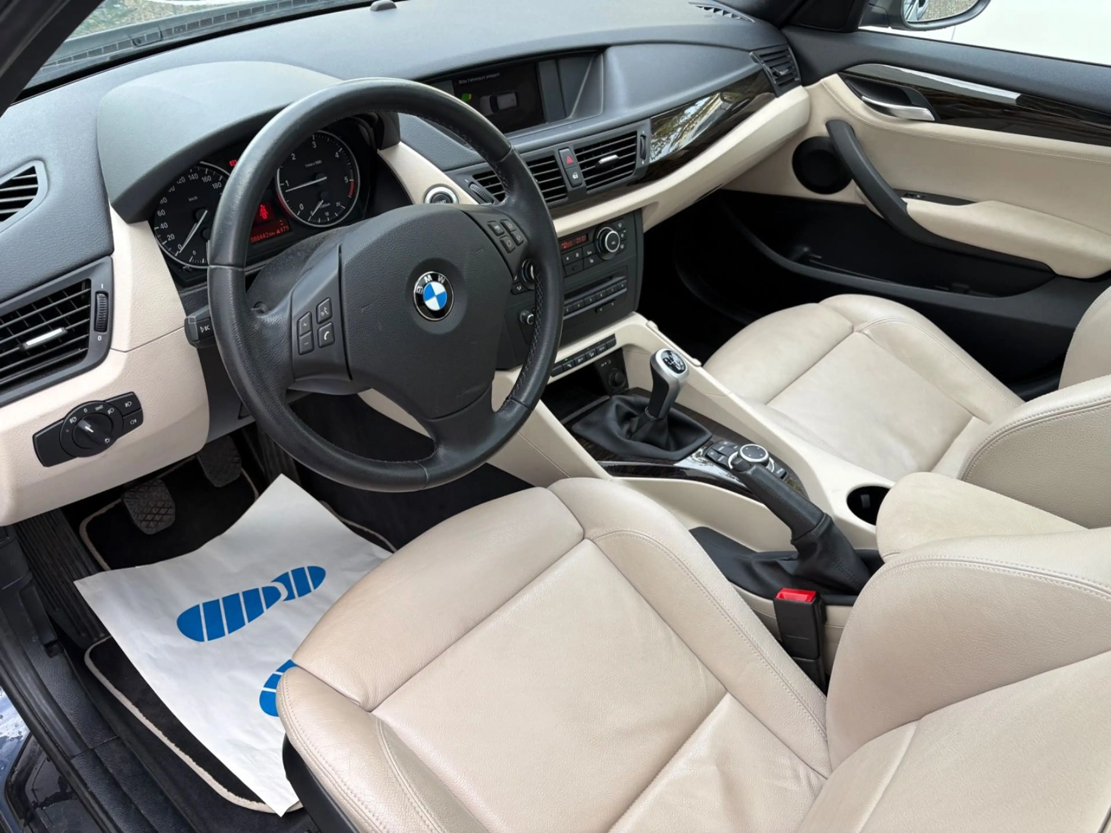 BMW X1 xDrive 23 d/1HAND/PANO/NAVI/SHZ/LEDER/S+W — photo 9