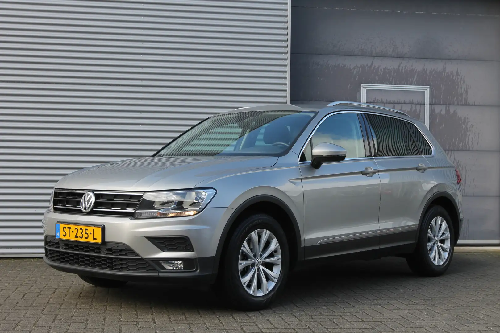 Volkswagen Tiguan 1.4 TSI Comfortline Business I NAVI I CLIMA I DAB Grigio - 1