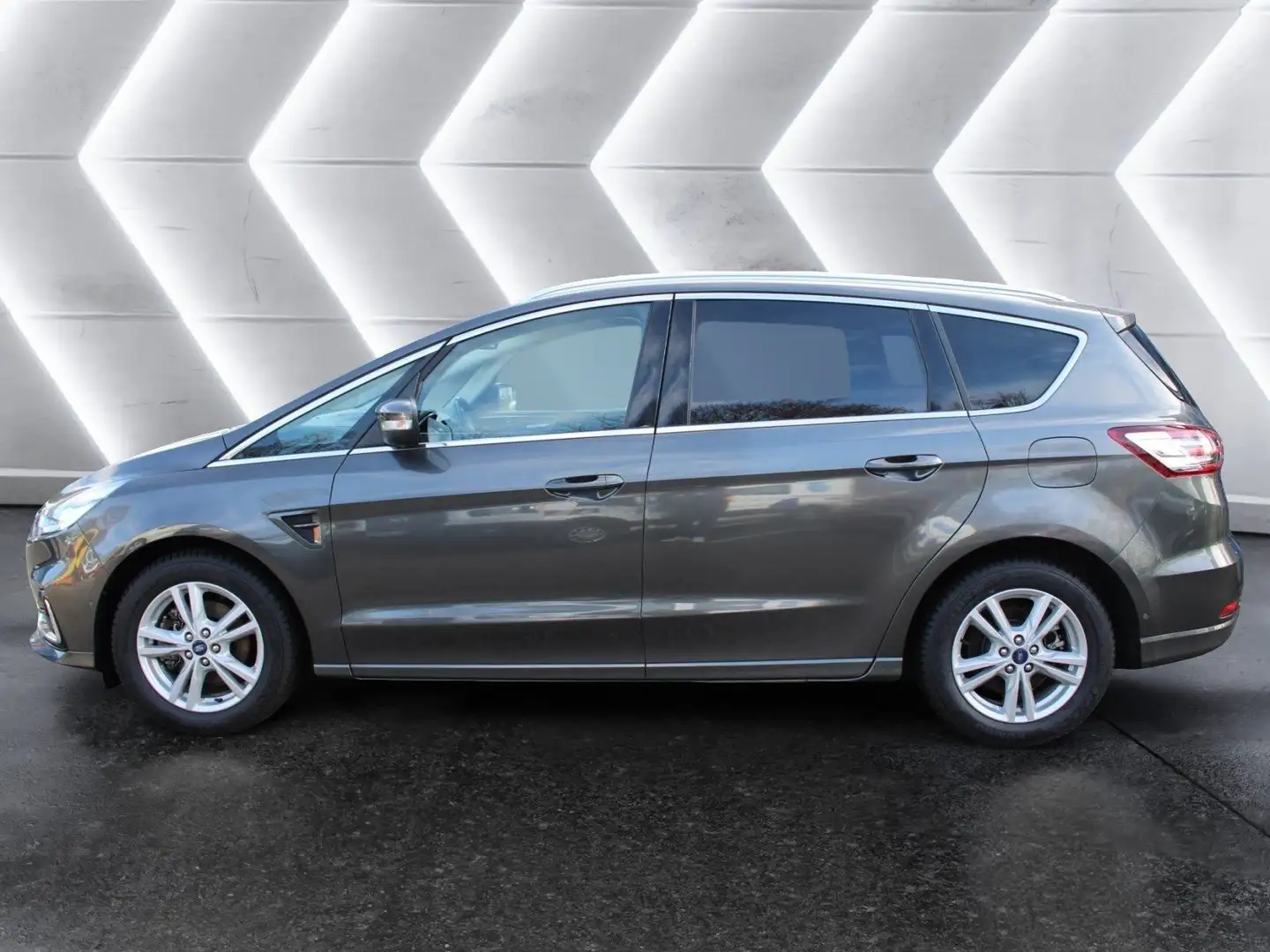 Ford S-Max Titanium - 7 Sitze Grijs - 2
