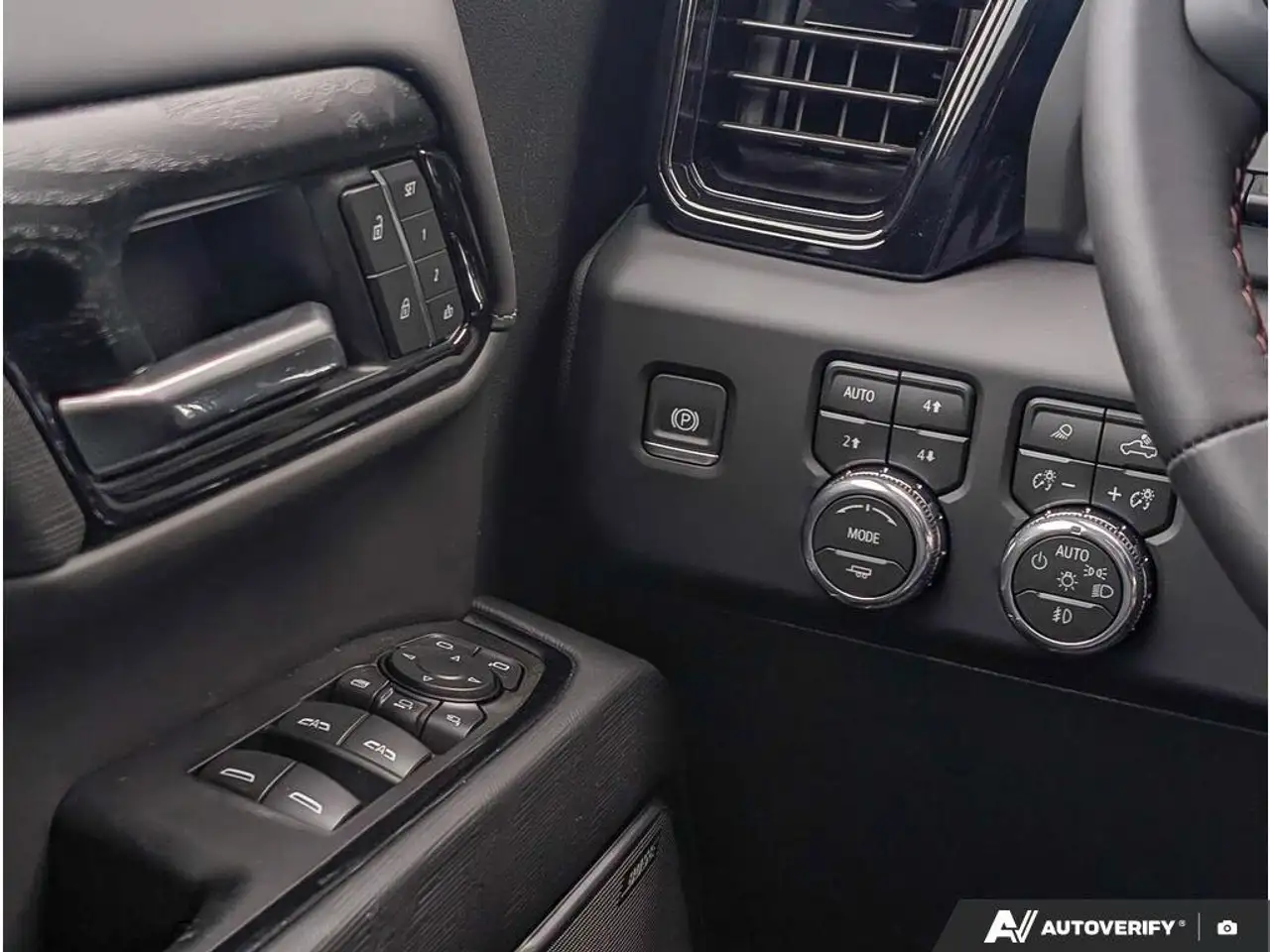 GMC Sierra 2500HD снимка GMC Sierra 2500HD
