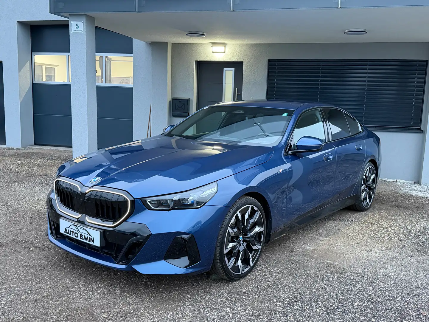 BMW 520 d *21ZOLL*Head-UP*KEYLESS-ENTRY&GO* Blau - 1