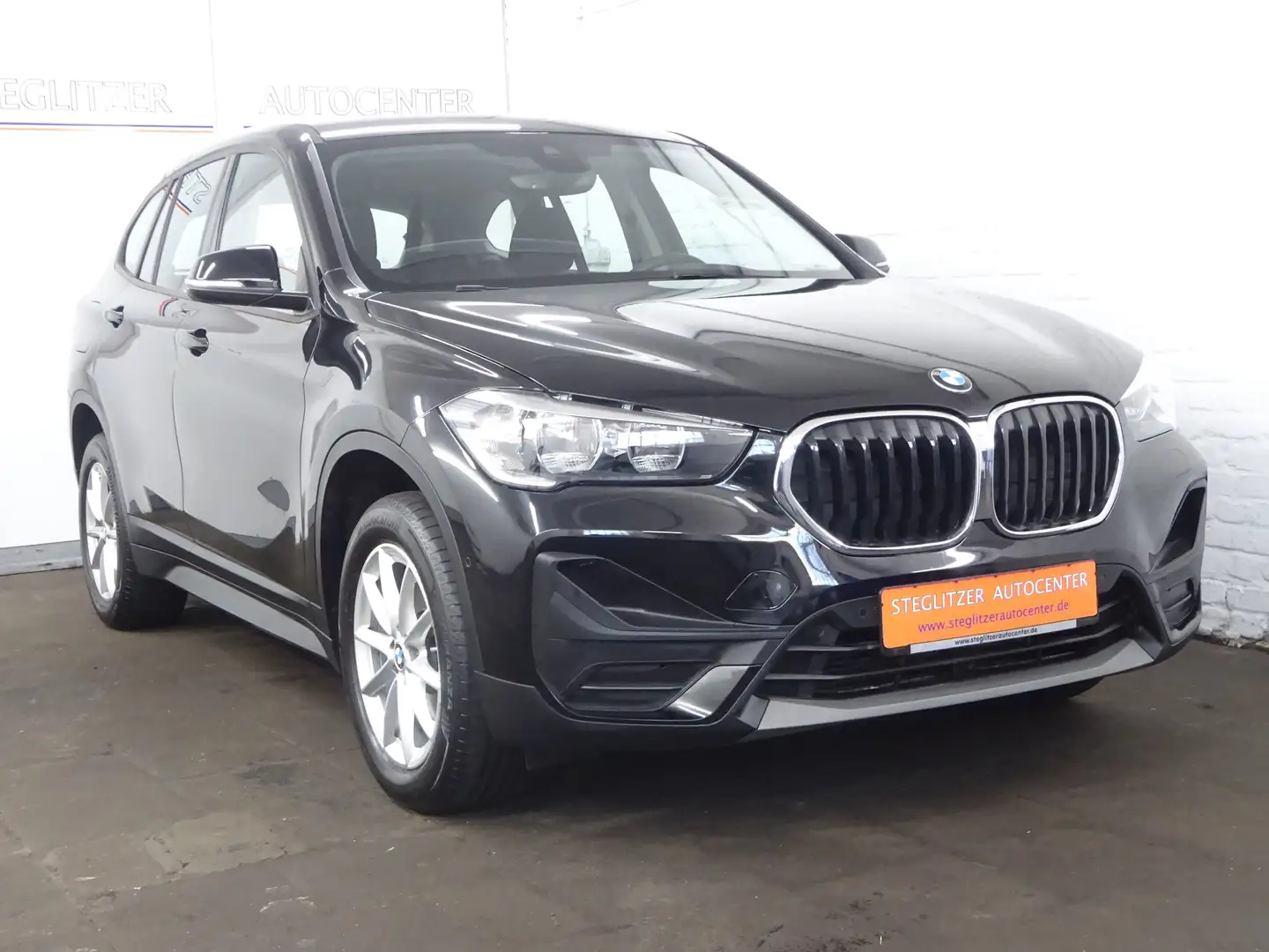 BMW X1 sDrive 18 i Advantage Aut./Navi/PDC/Tempo/SHZ/DAB Noir - 2
