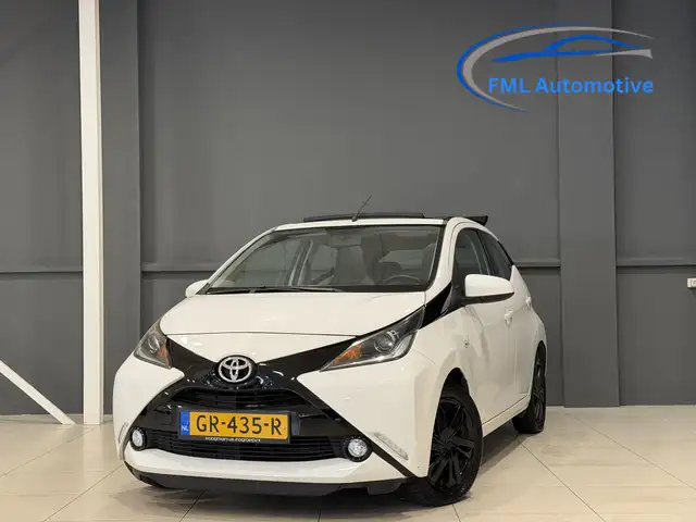 2015 Toyota Aygo in White for sale