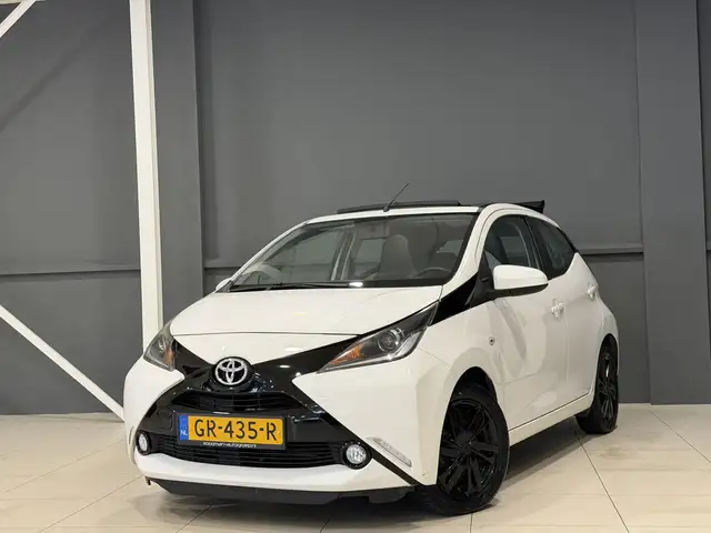 Toyota Aygo view 12