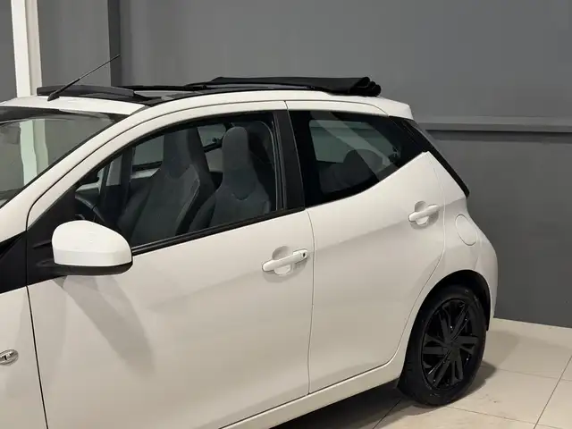 Toyota Aygo view 15