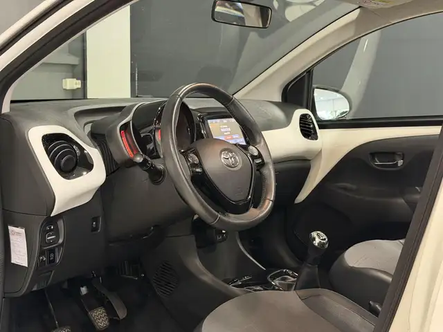 Toyota Aygo view 13
