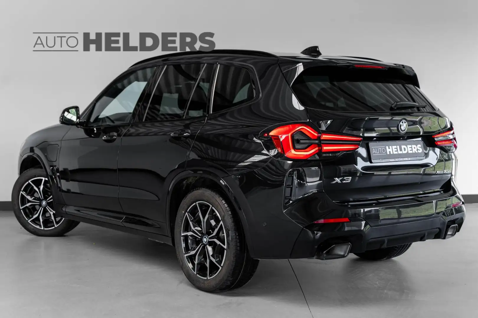 BMW X3 xDrive30e M Sport Panorama HuD 360° Sportstoelen 1 Schwarz - 2