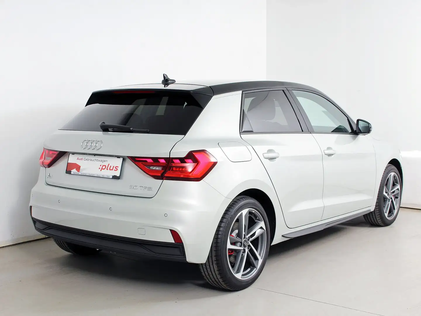 Audi A1 30 TFSI intense Silber - 2
