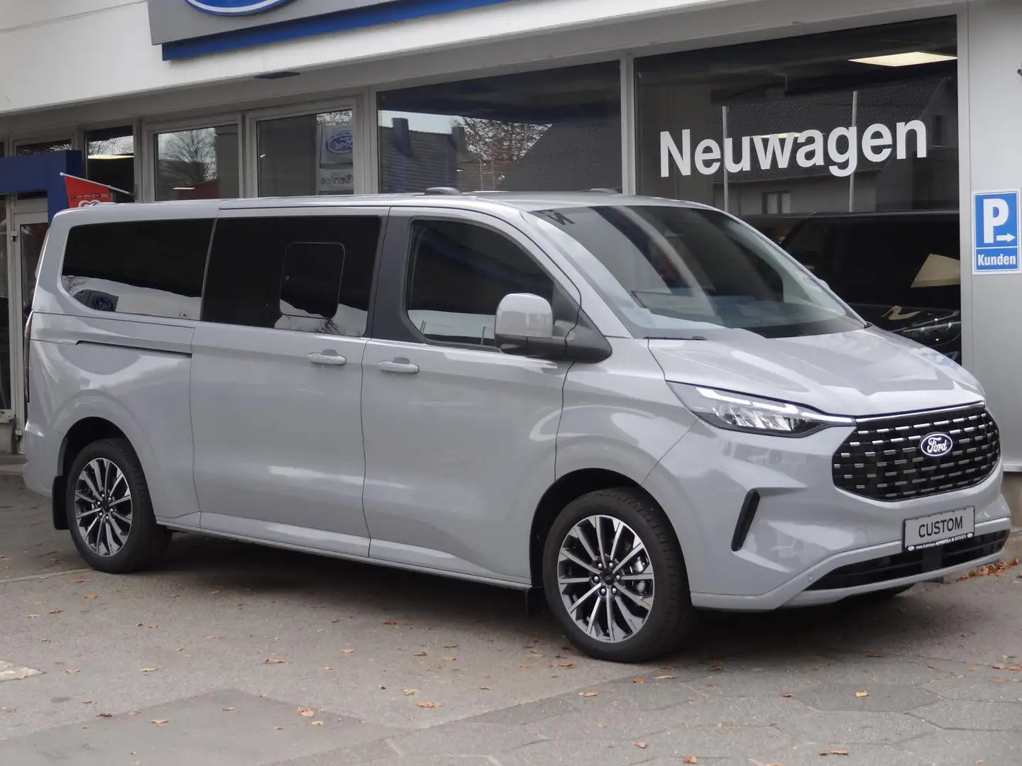 Ford Tourneo Custom L2 Titanium-X AHK RFK ACC TWA 19" Grau - 2
