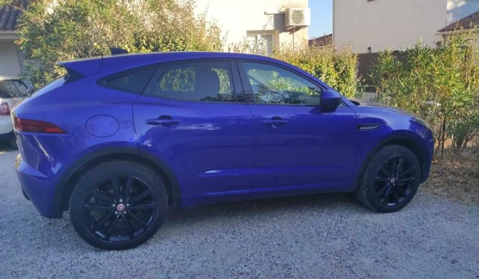 Jaguar E-Pace Bleu - 1