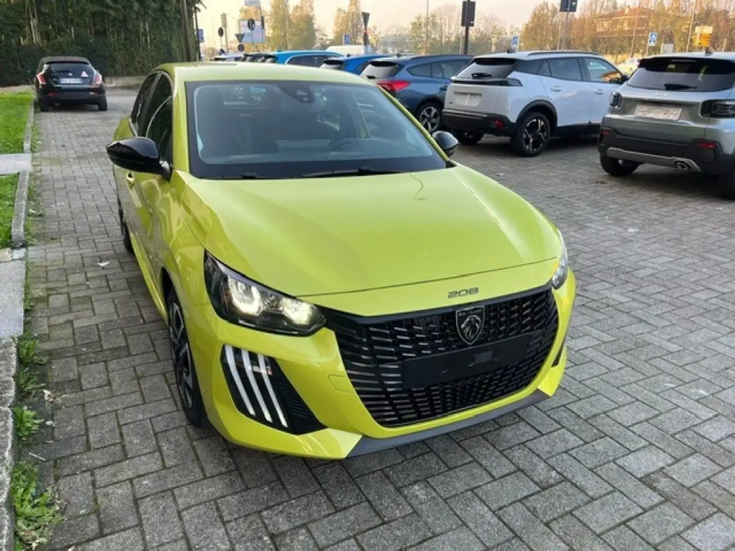 Peugeot 208 PureTech 75CV 5 porte Active PRONTA CONSEGNA Jaune - 2