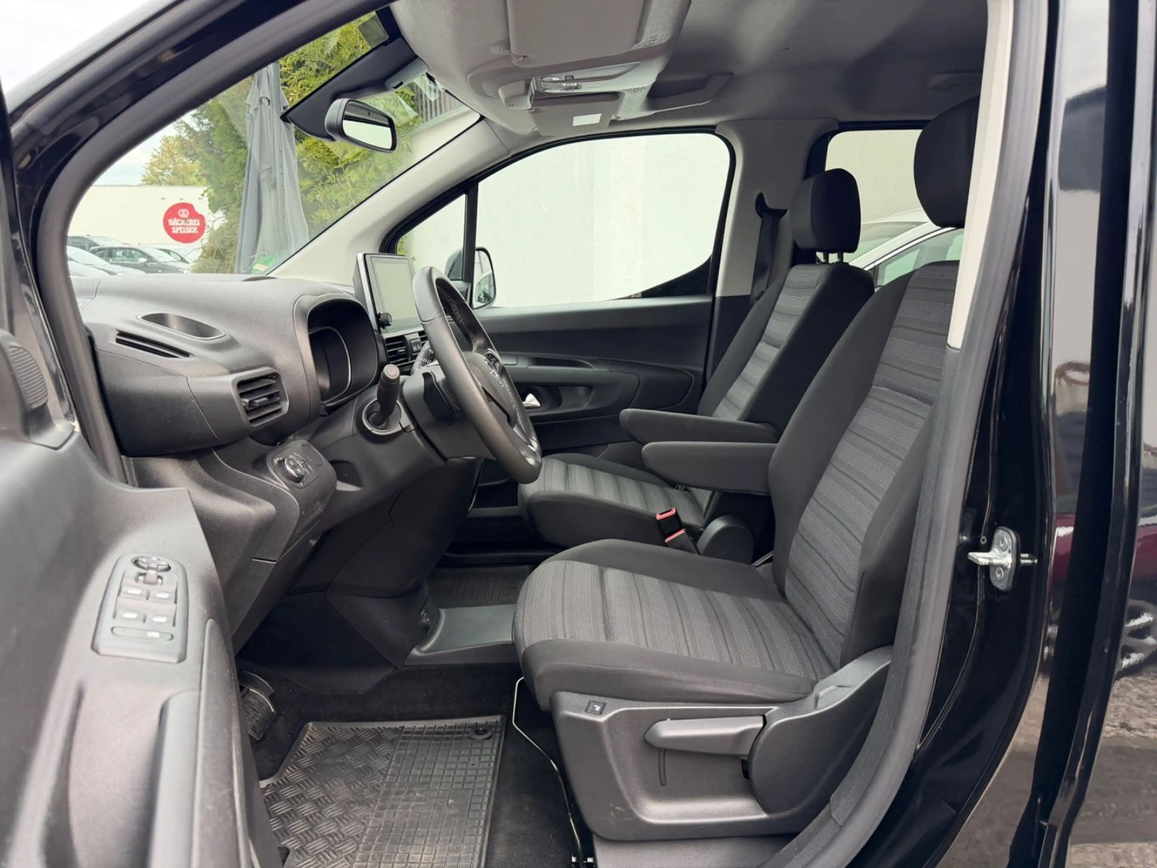 Opel Combo Life E NAVI/LED/7Sitzer/1.Hd — photo 5