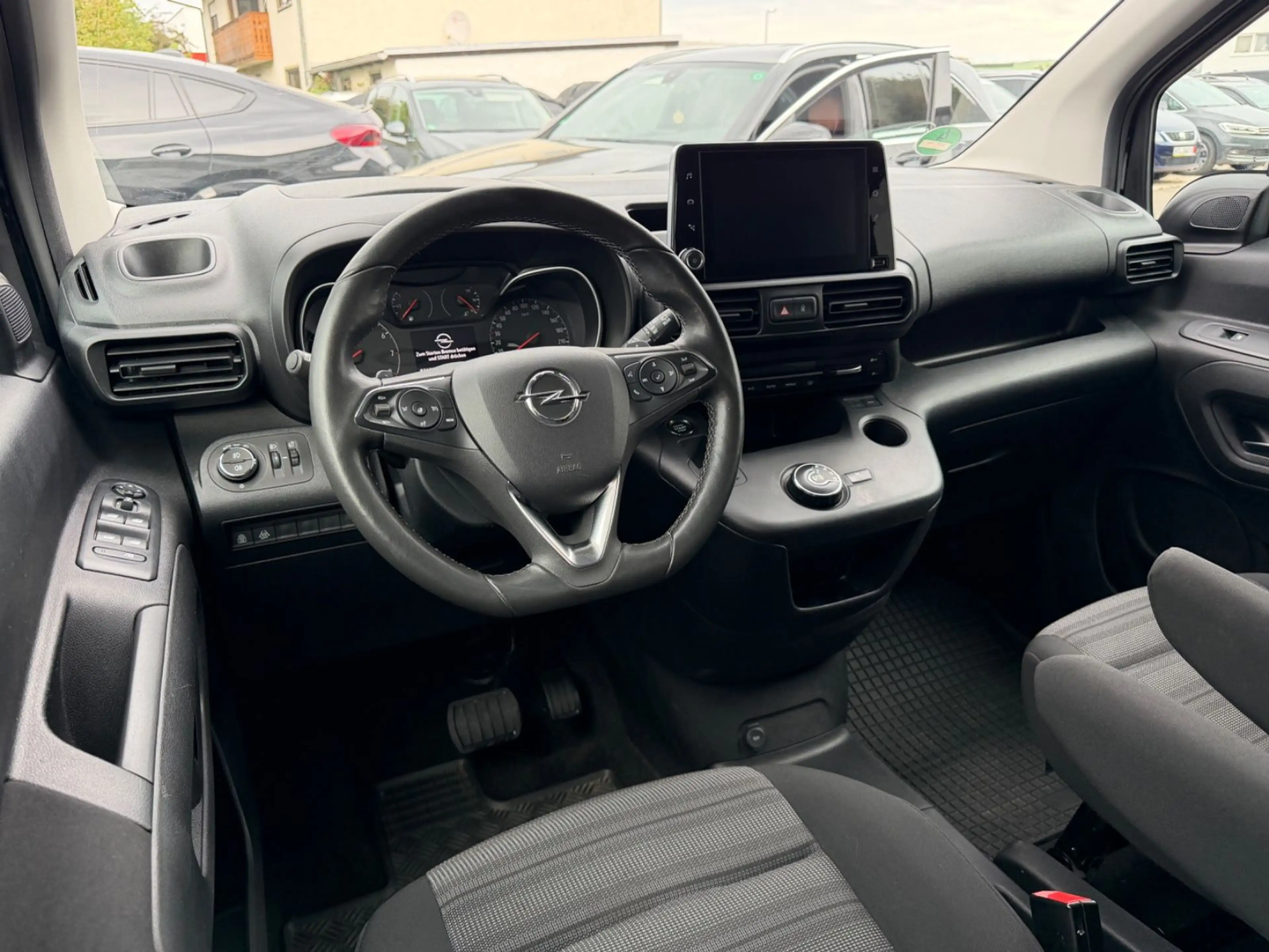 Opel Combo Life E NAVI/LED/7Sitzer/1.Hd — photo 7