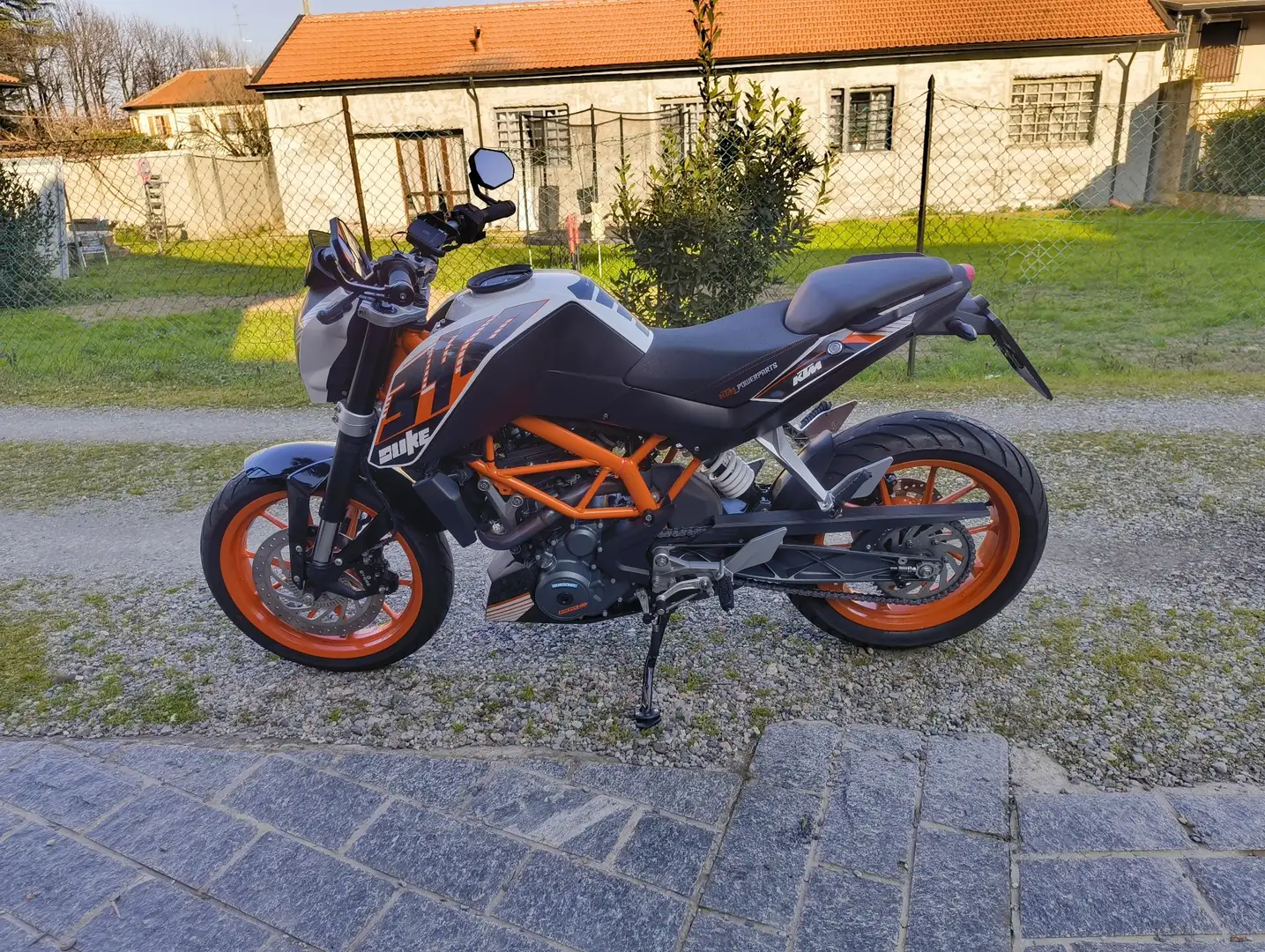 KTM 390 Duke Base Arancione - 1