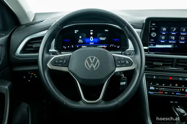 Volkswagen T-Roc view 6