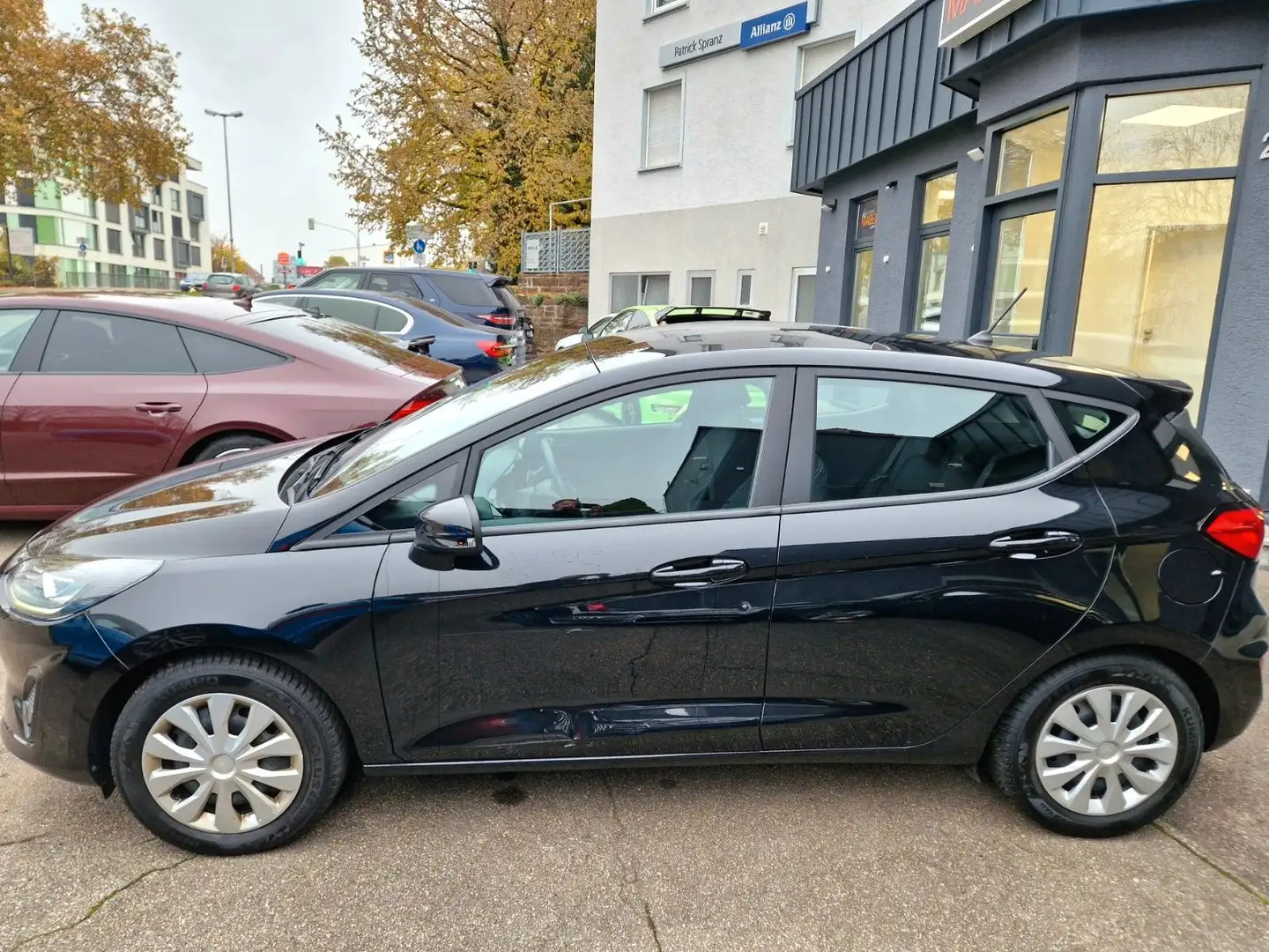 Ford Fiesta Cool & Connect +LED+KLIMA+5TÜRER+ Schwarz - 2