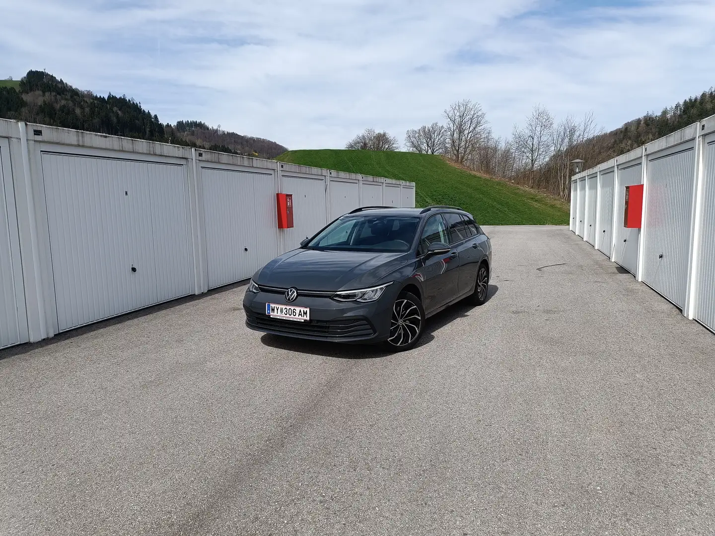 Volkswagen Golf Variant Golf+Variant+2,0+TDI+Life+Life Grau - 2