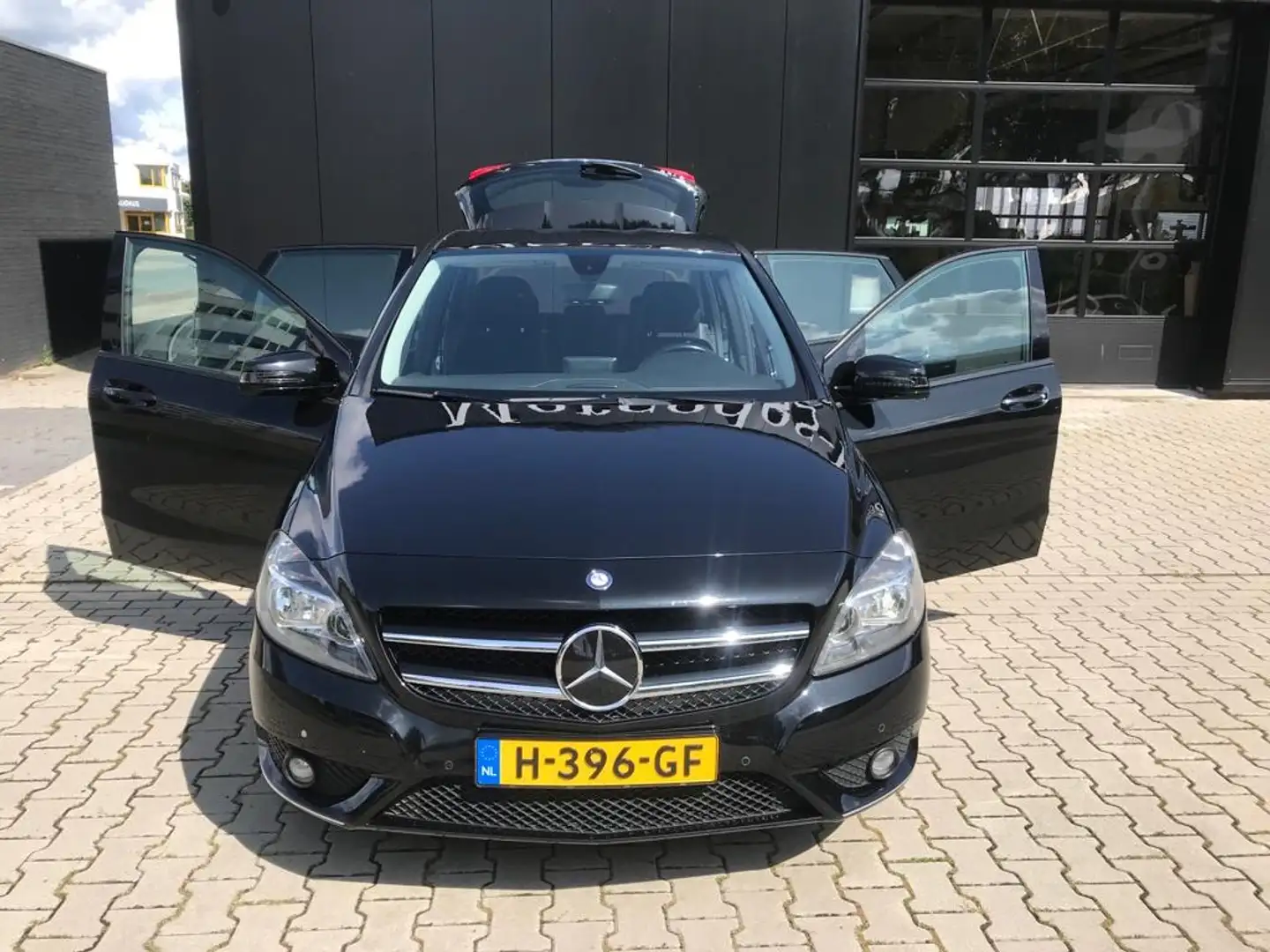 Mercedes-Benz B 180 B 180 Ambition Zwart - 2