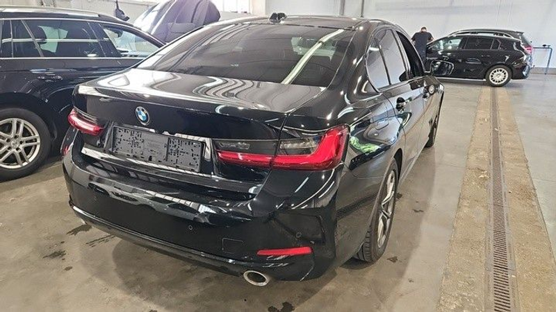 BMW 320 d Limo SHD*ACC*HEADUP*AHK*ADAPTIV LED*KAM*H&K — photo 4