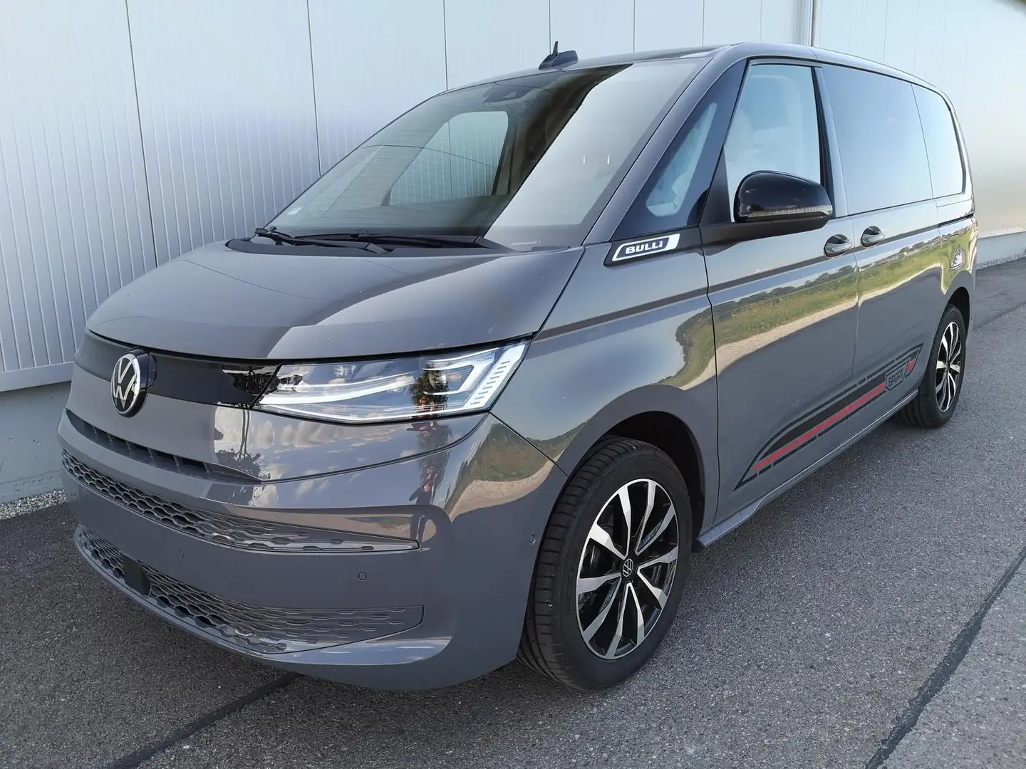 Volkswagen T7 Multivan 2,0TDI DSG Sport Edition Lite KÜ 5 Sitzer Grau - 1