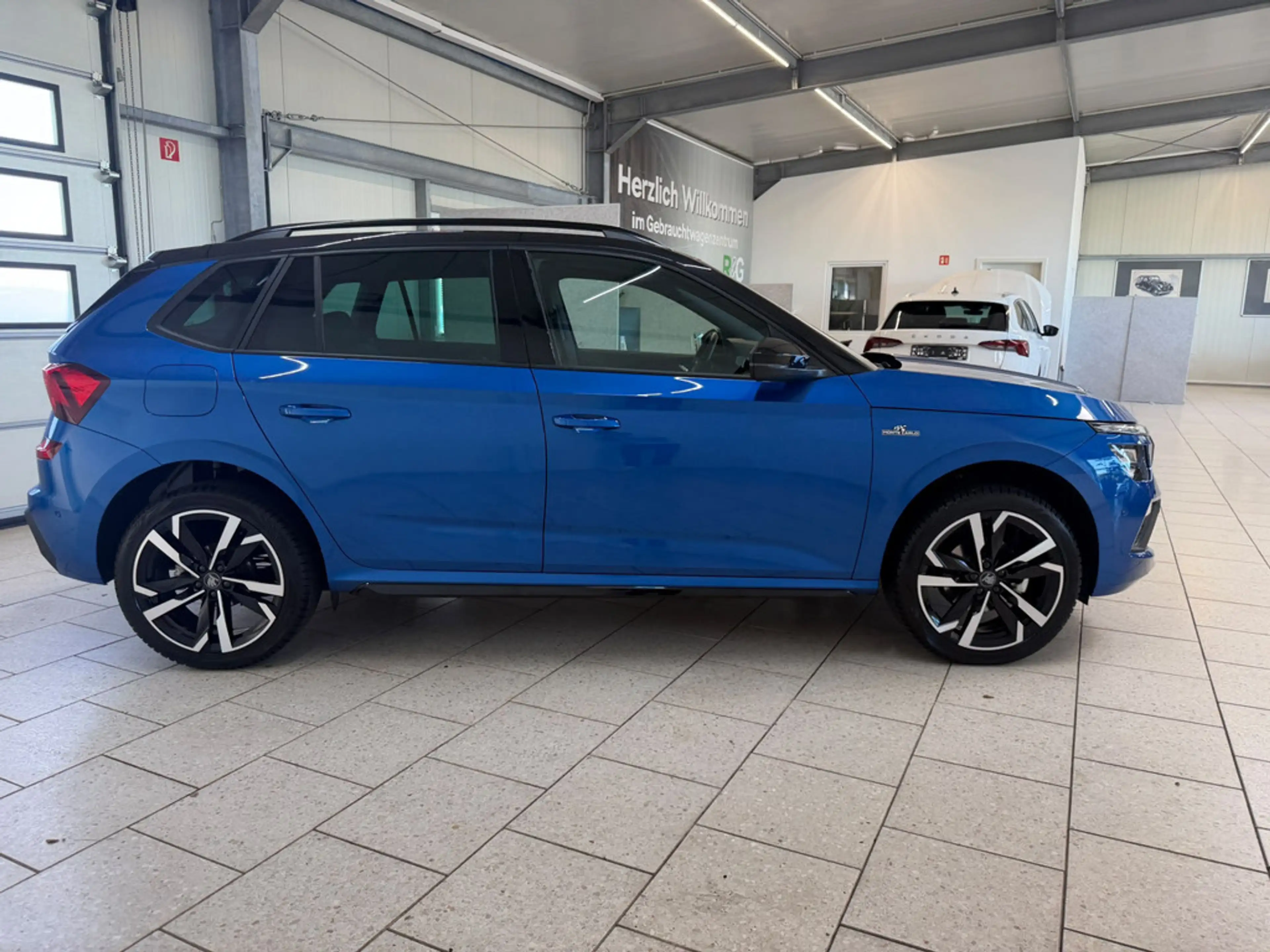 Skoda Kamiq 1.0 TSI Monte Carlo ACC PANO MATRIX-LED — photo 10
