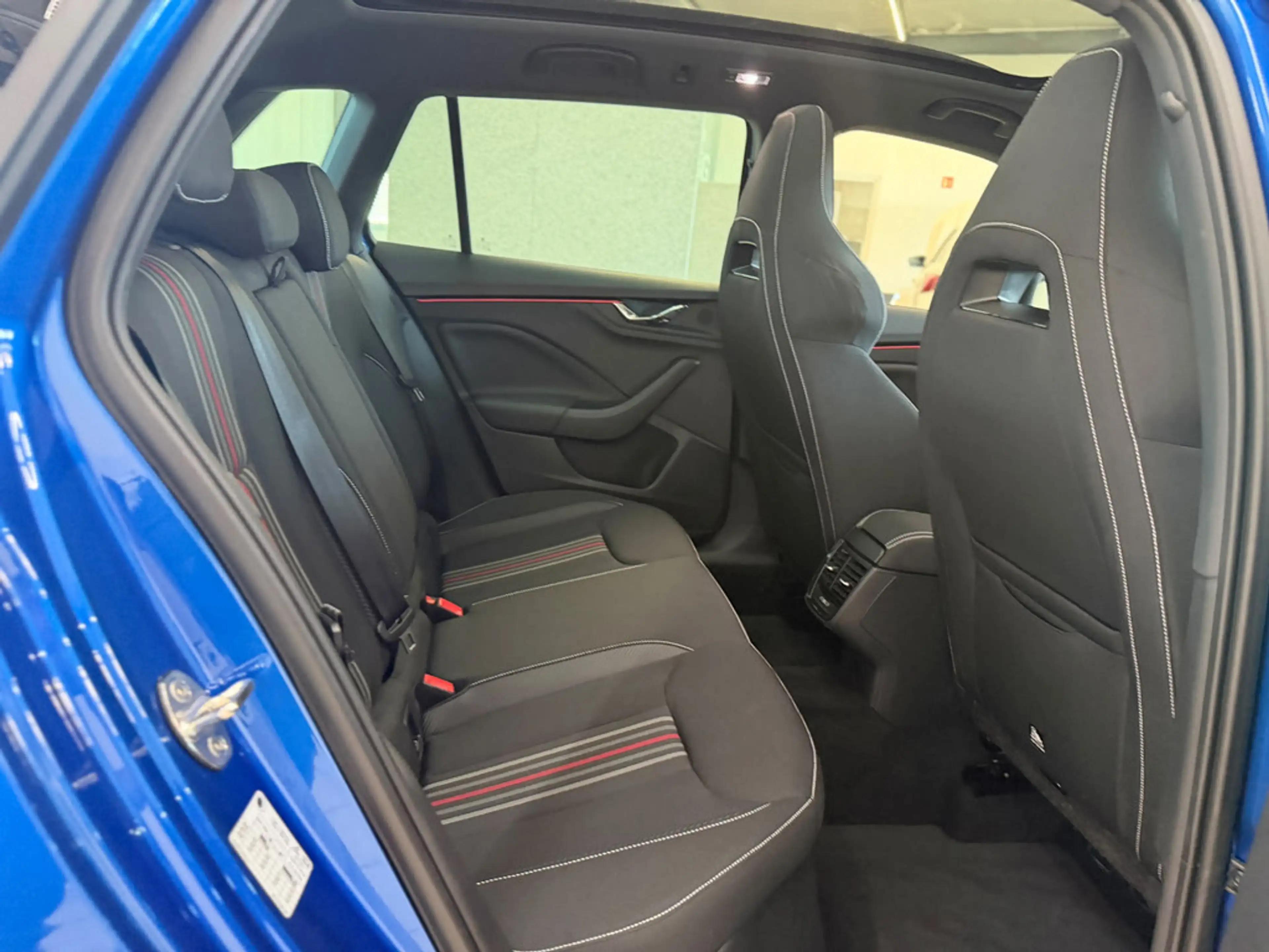 Skoda Kamiq 1.0 TSI Monte Carlo ACC PANO MATRIX-LED — photo 13