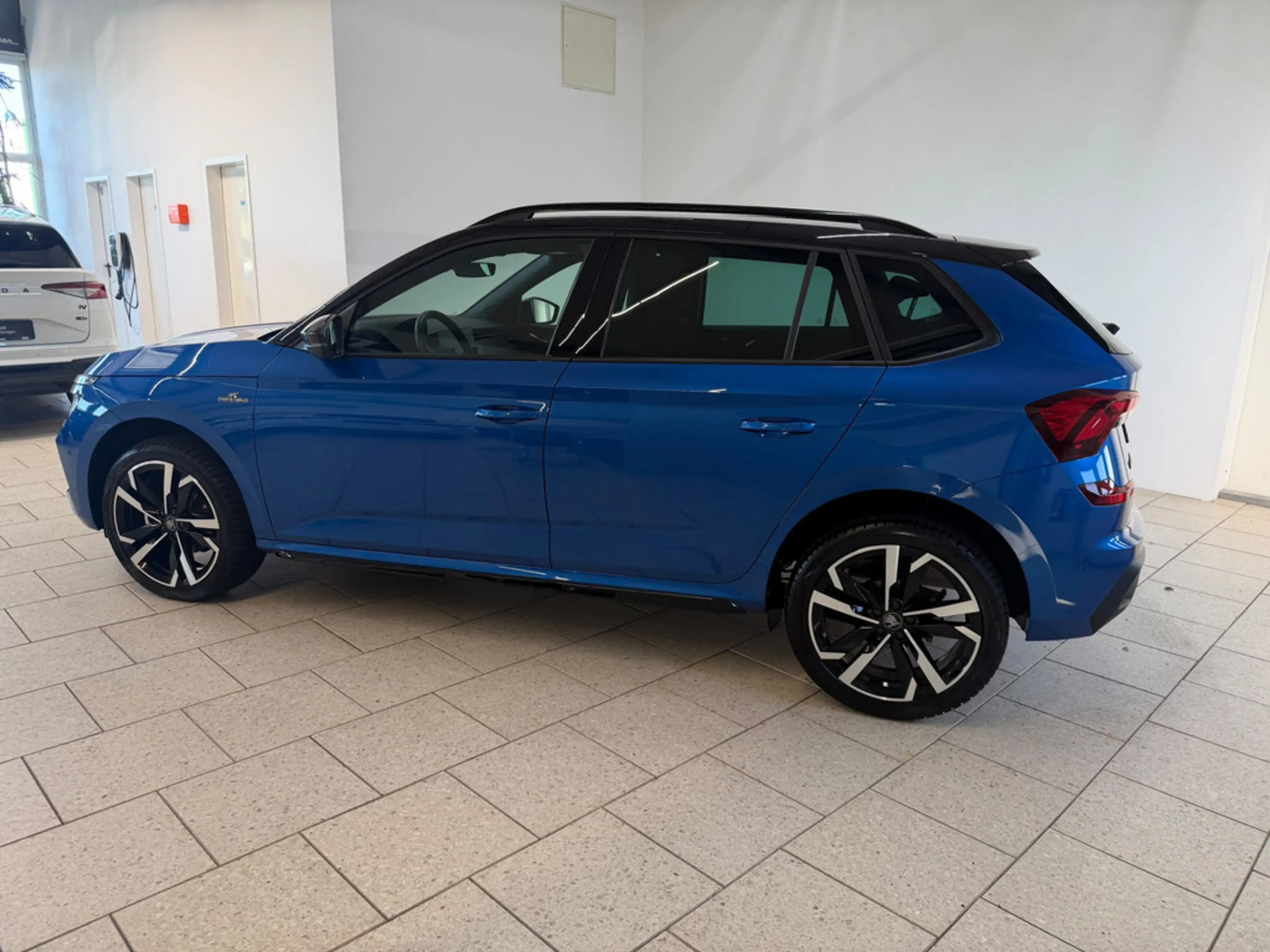 Skoda Kamiq 1.0 TSI Monte Carlo ACC PANO MATRIX-LED — photo 8