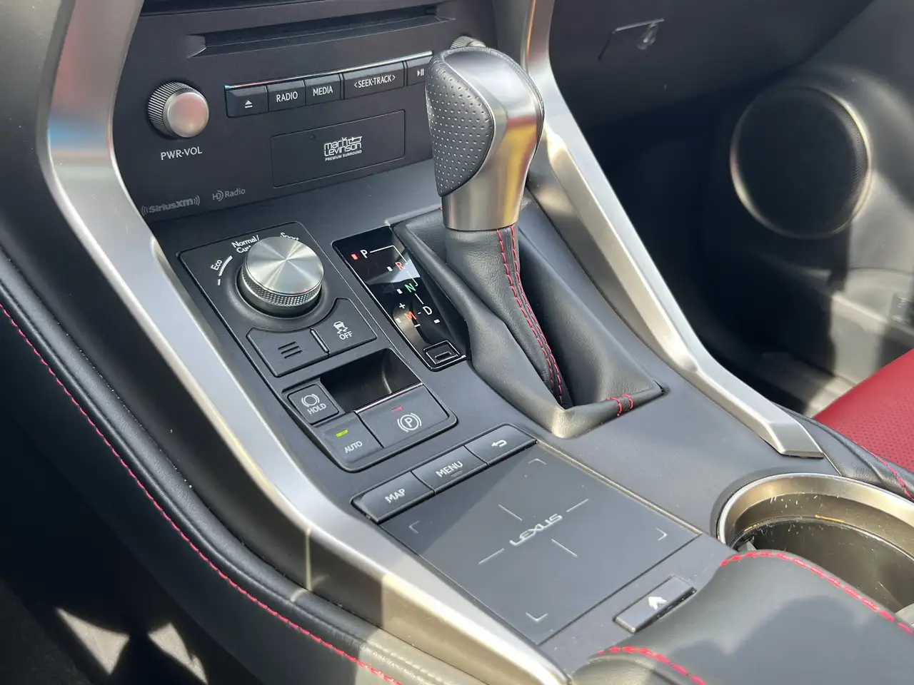 Lexus NX fotografie Lexus NX