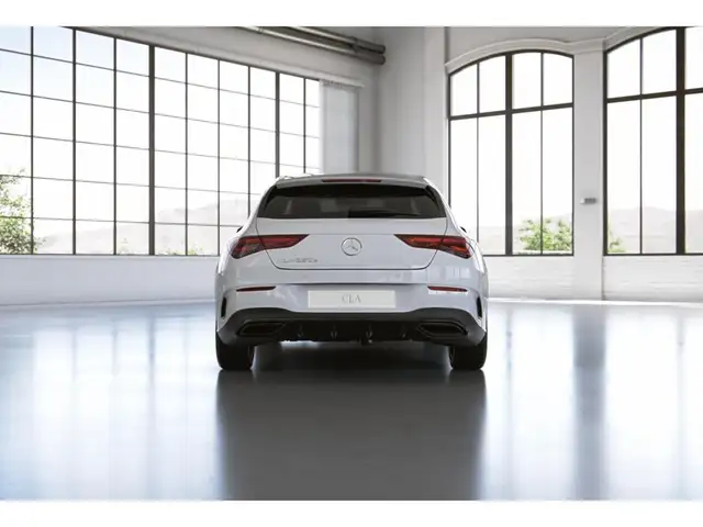 Mercedes-Benz CLA view 6