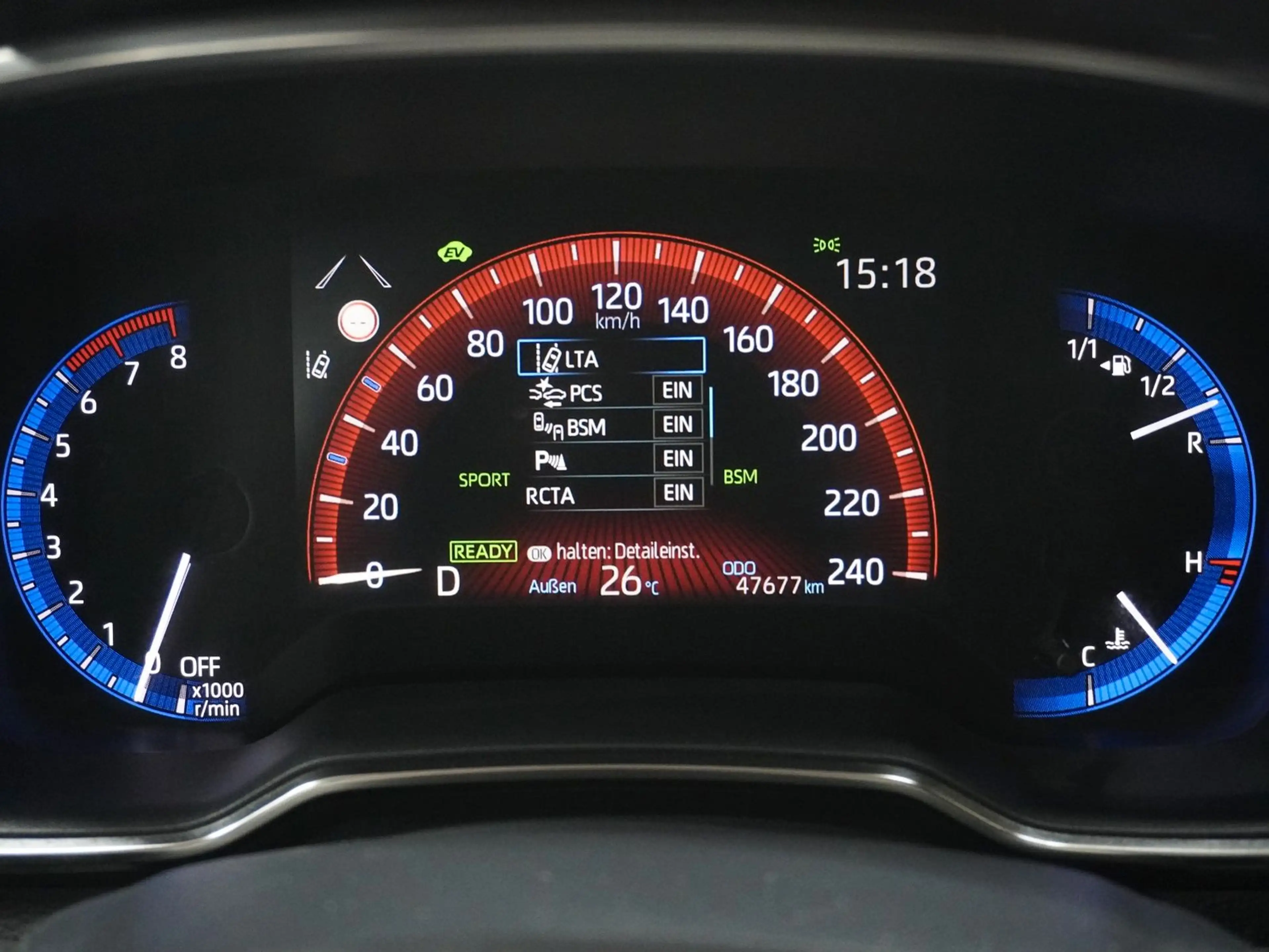 Toyota Corolla Touring Sports Hybrid  |TEAM DEUTSCHLAND — photo 10