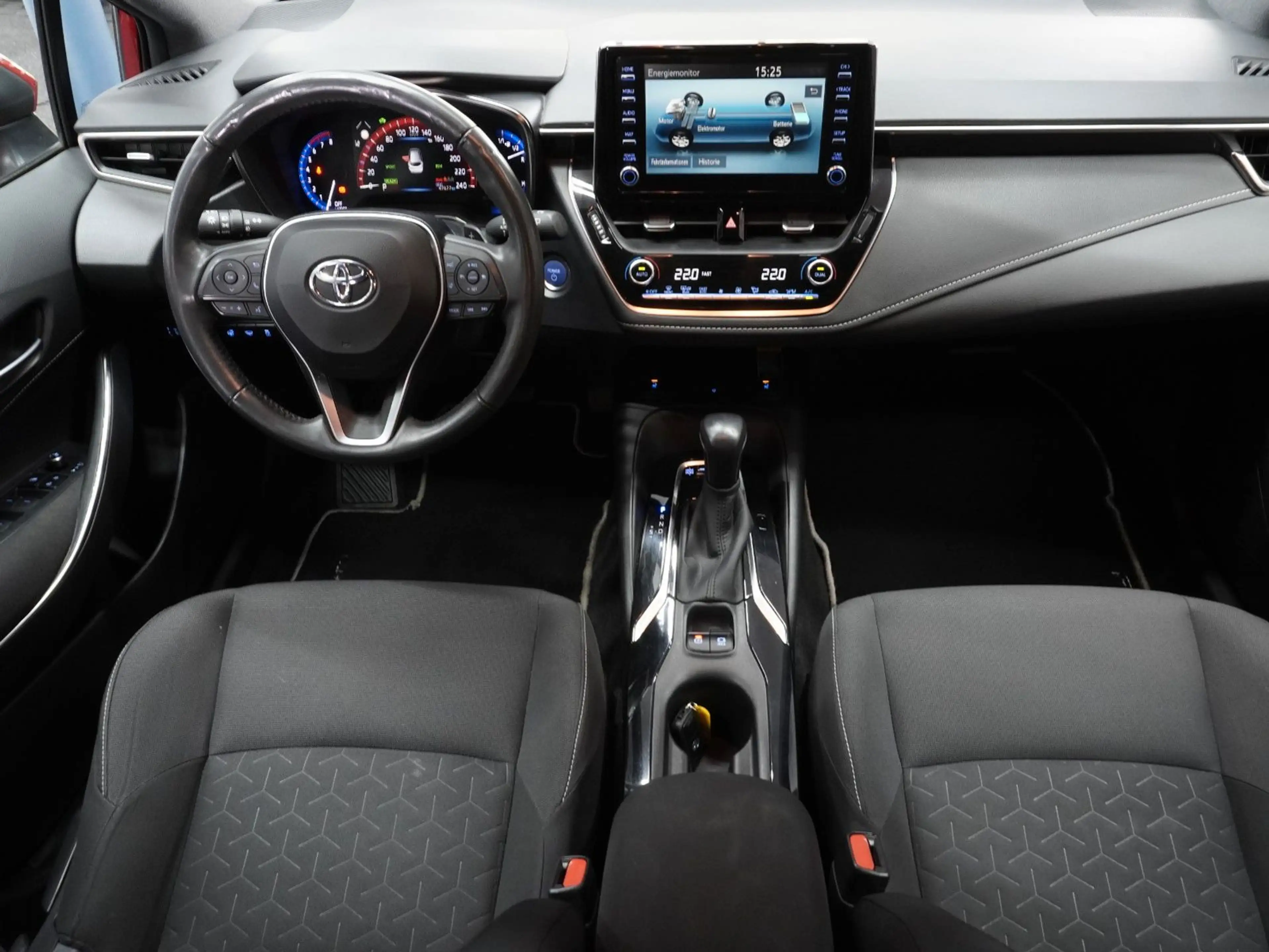 Toyota Corolla Touring Sports Hybrid  |TEAM DEUTSCHLAND — photo 11