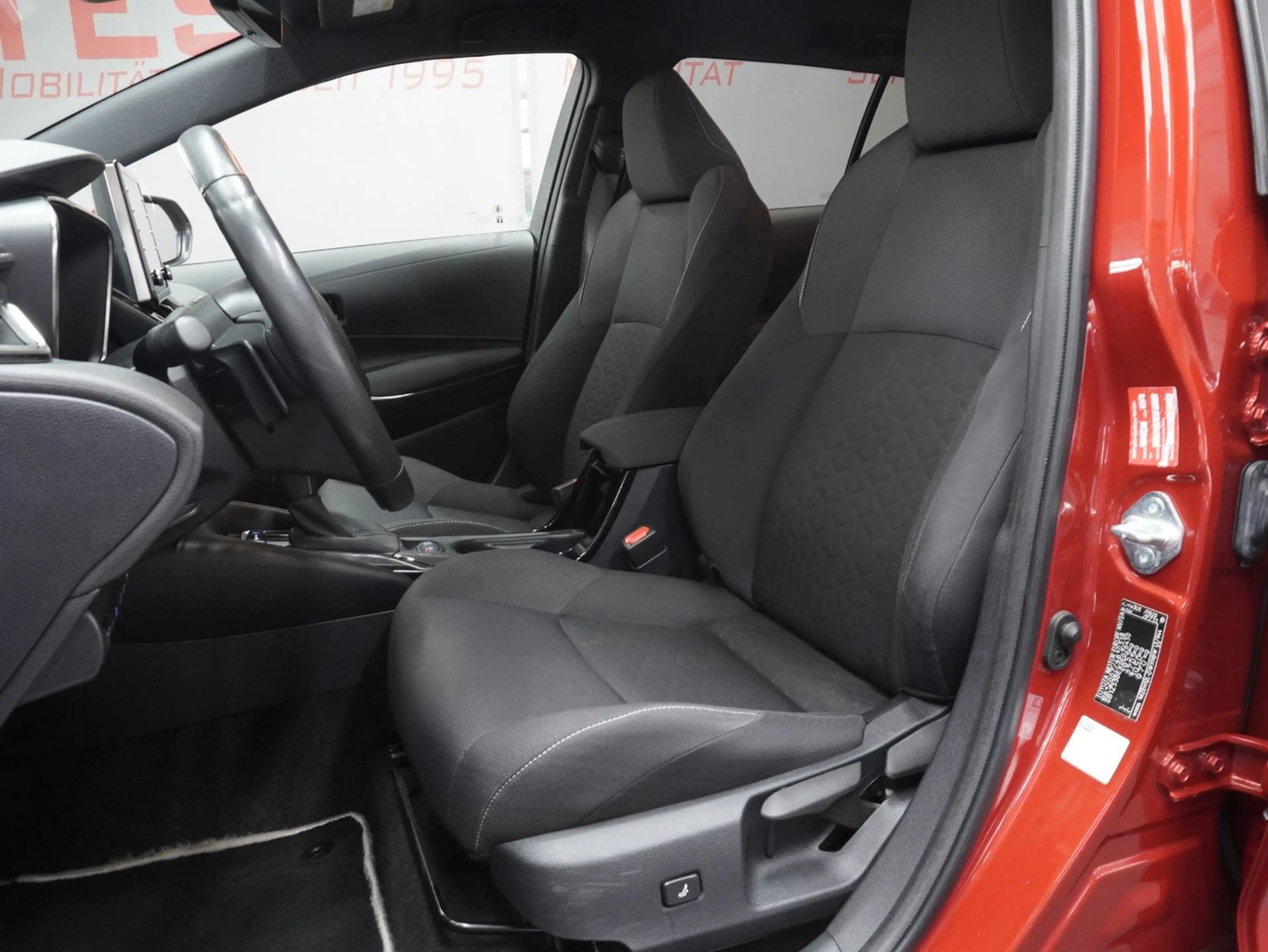 Toyota Corolla Touring Sports Hybrid  |TEAM DEUTSCHLAND — photo 13