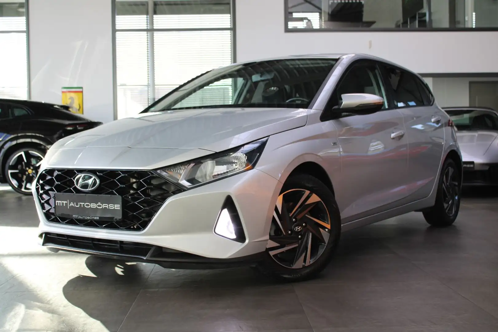 Hyundai i20 1.0 T-GDI DCT AUTOMATIK EDITION 30 & EXTRA`S Silber - 2