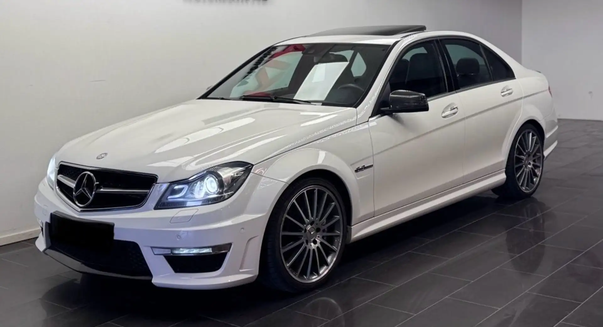 Mercedes-Benz C 63 AMG 6.3 V8 speedshift MCT Avangarde - 1