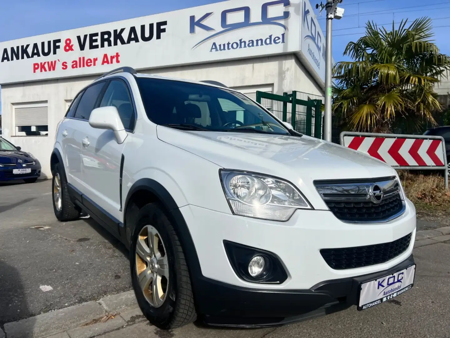 Opel Antara Design Edition 4x4 / 1. Hand Weiß - 1