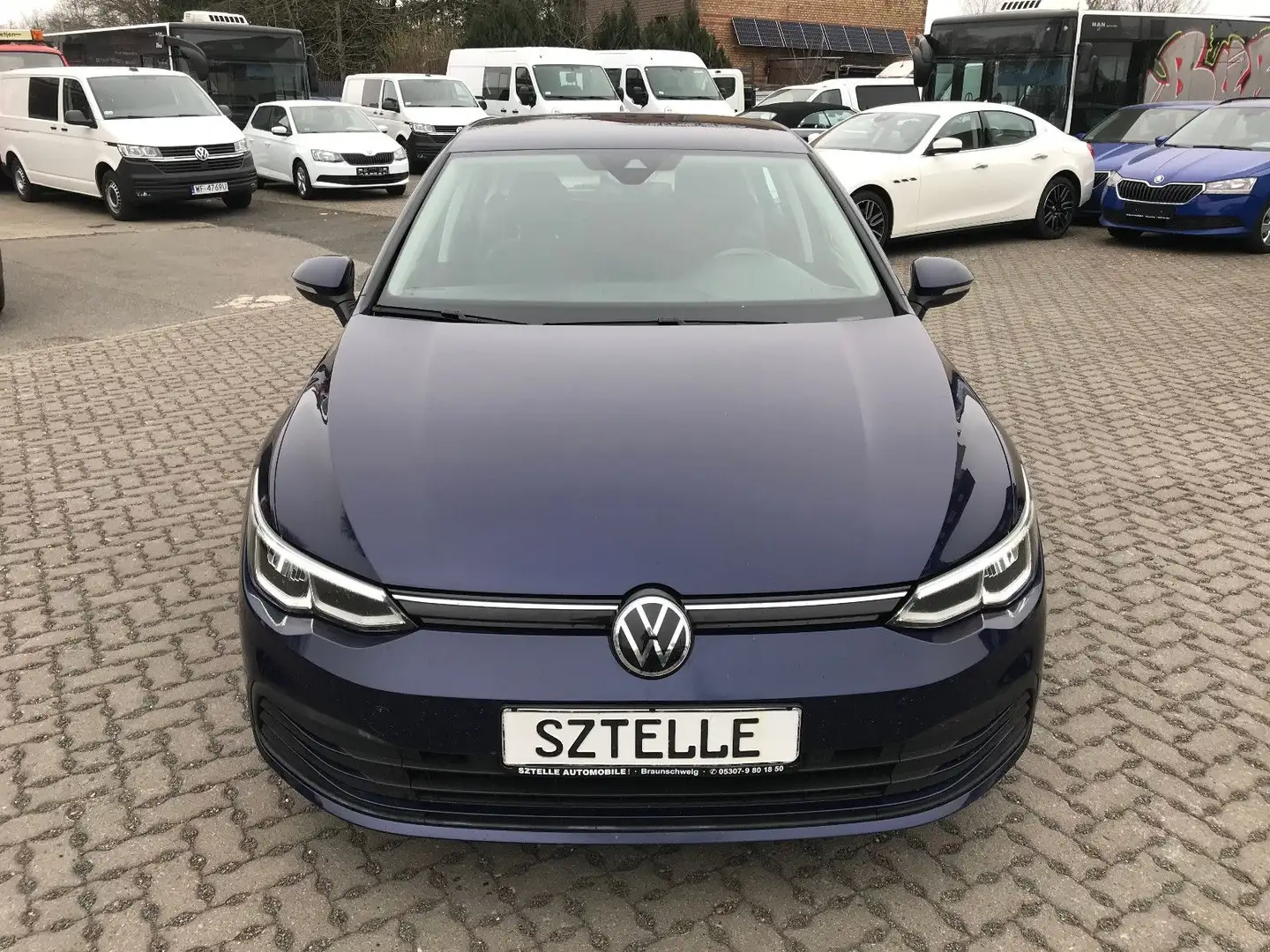 Volkswagen Golf VIII Lim. Life Blau - 2