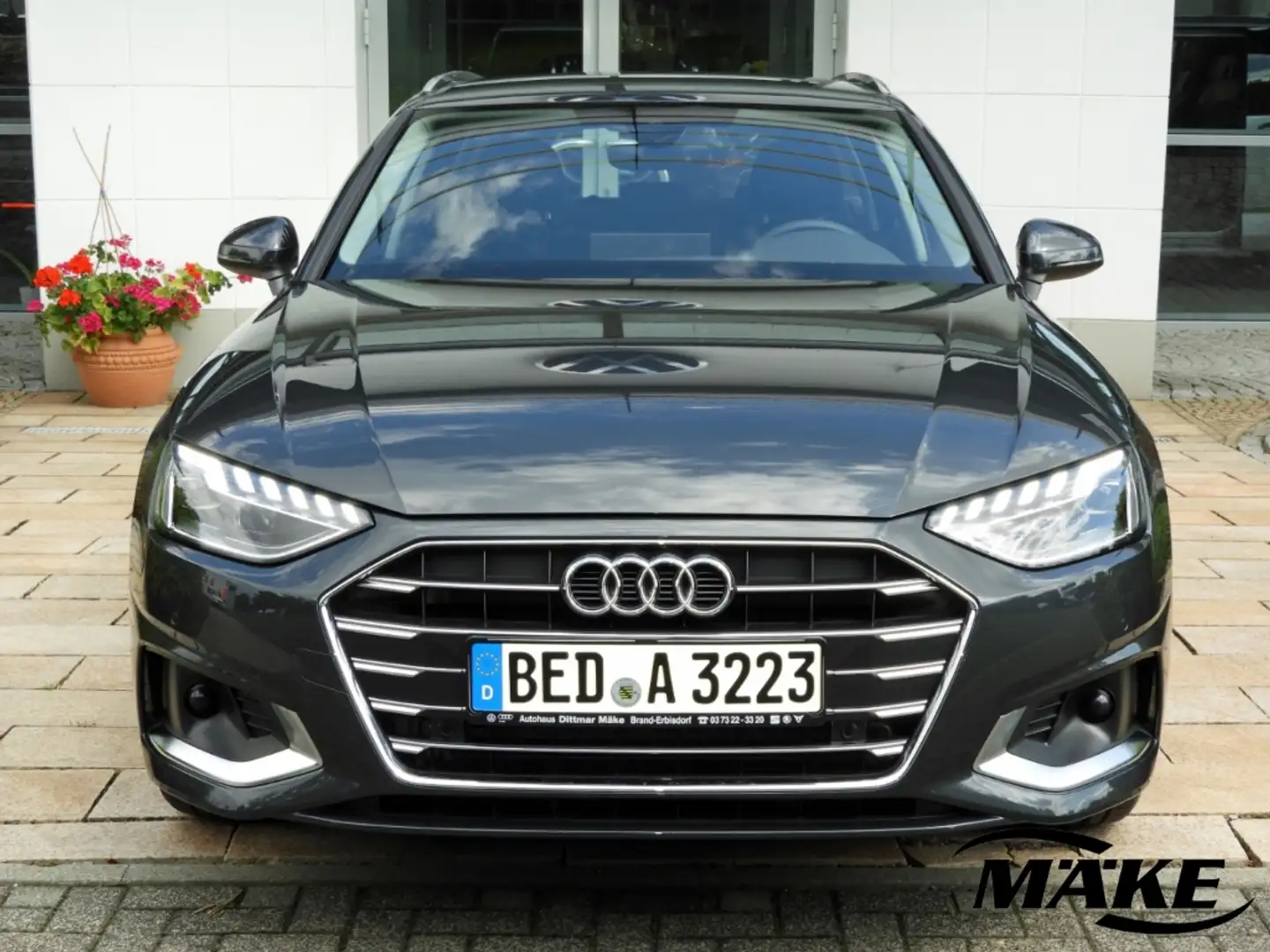 Audi A4 Avant advanced 40 TDI S-tronic Navi LED ACC Grau - 2