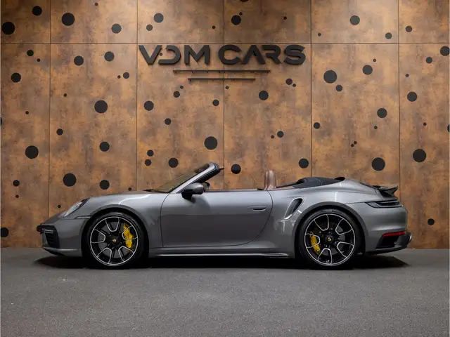 Porsche 992 view 6