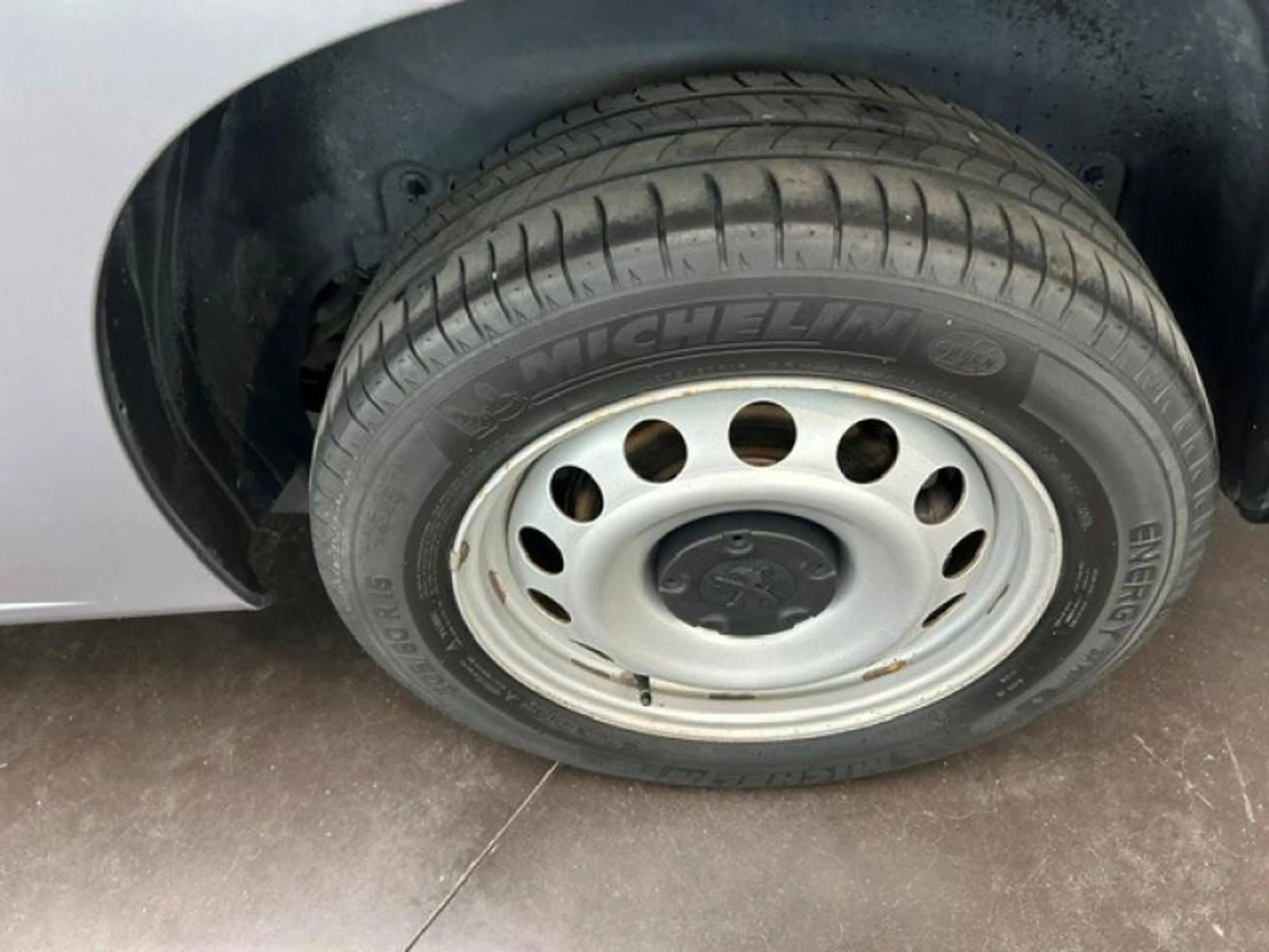 Peugeot Partner III Premium — photo 9