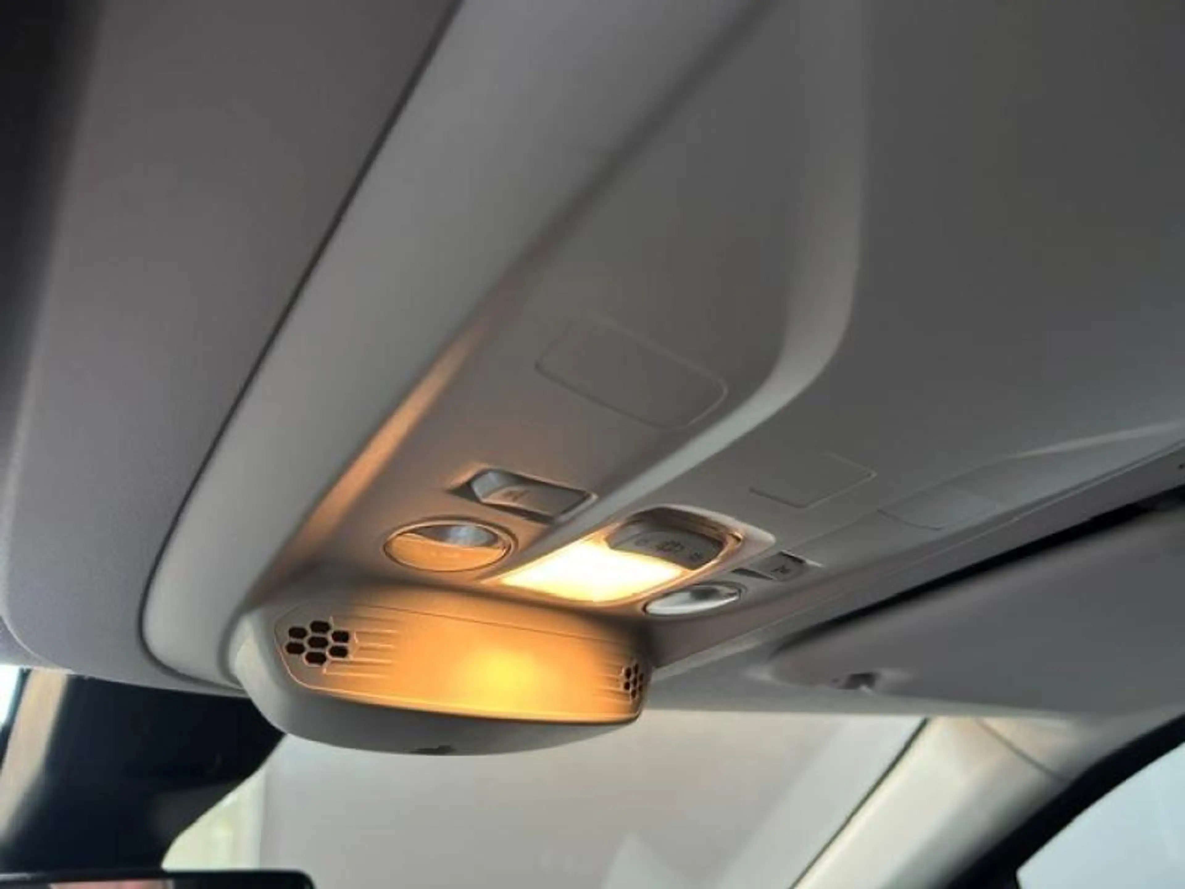 Peugeot Partner III Premium — photo 13