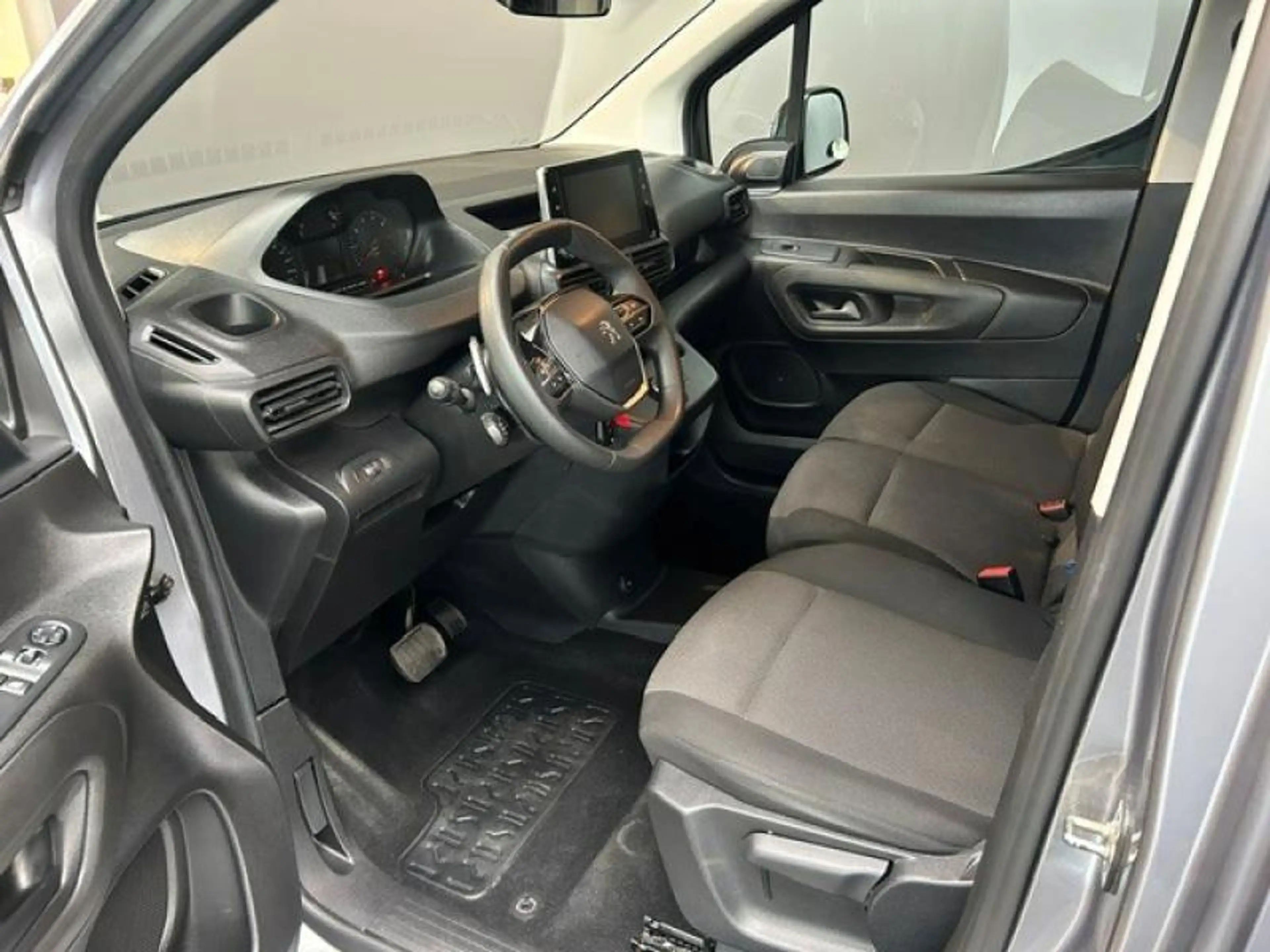 Peugeot Partner III Premium — photo 10