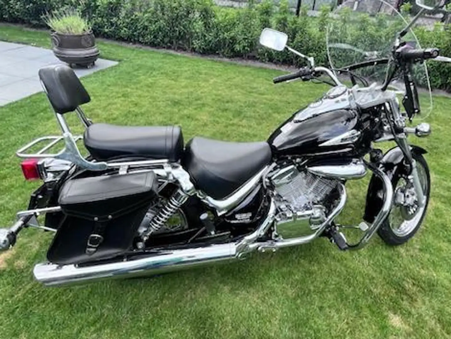 Suzuki Intruder C VL250 Negro - 1