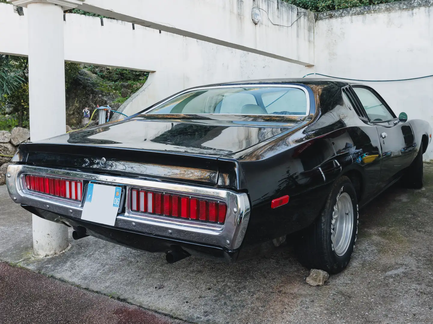 Dodge Charger SE Schwarz - 1